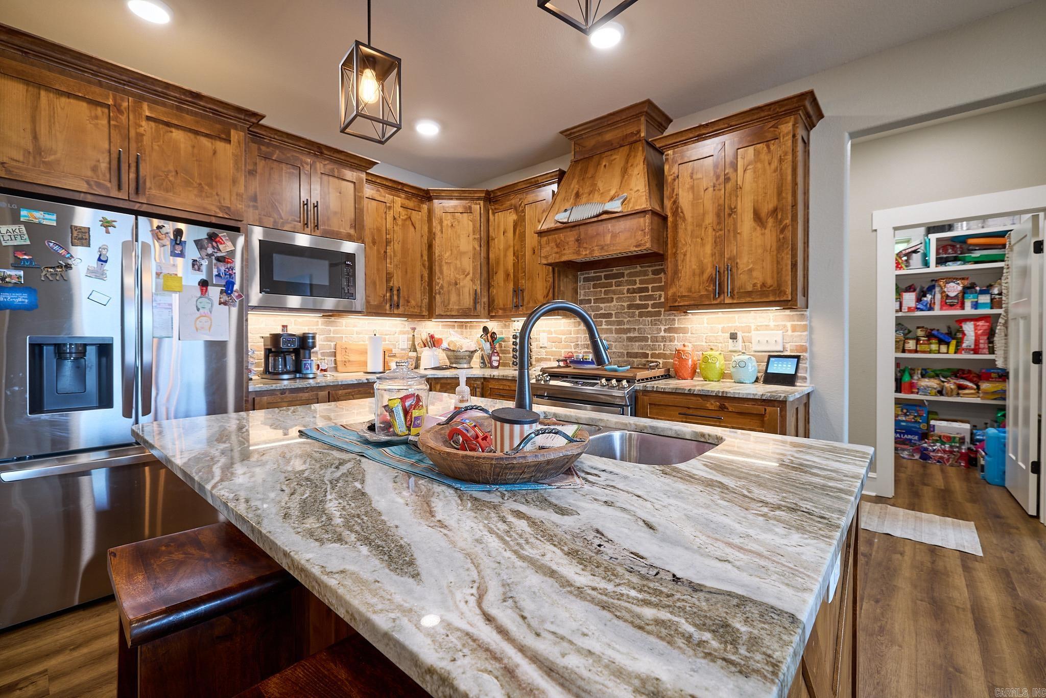 16728 Cabes Point Road Alexander, AR 72002