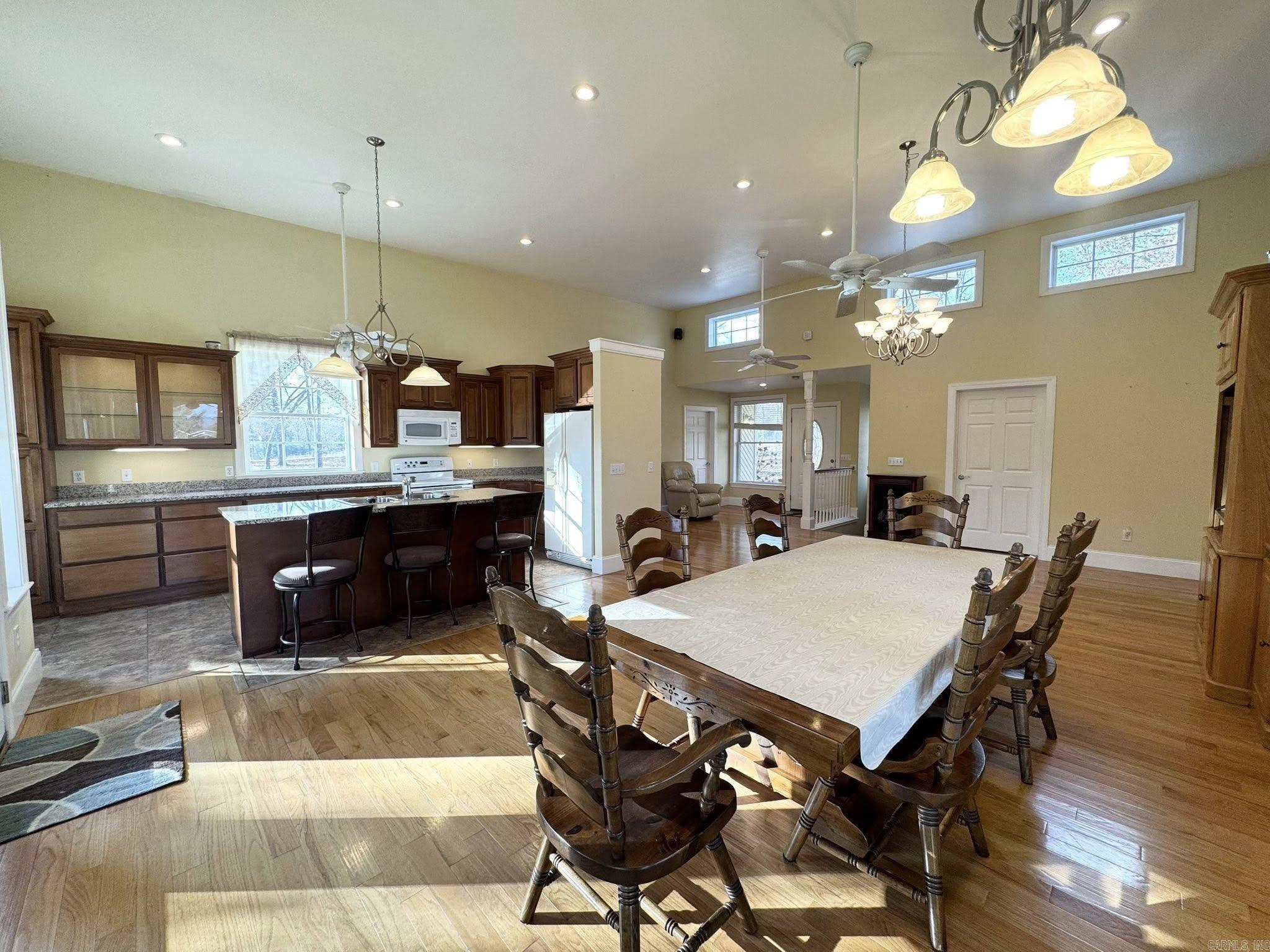 318 S Riggsville  Mountain View, AR