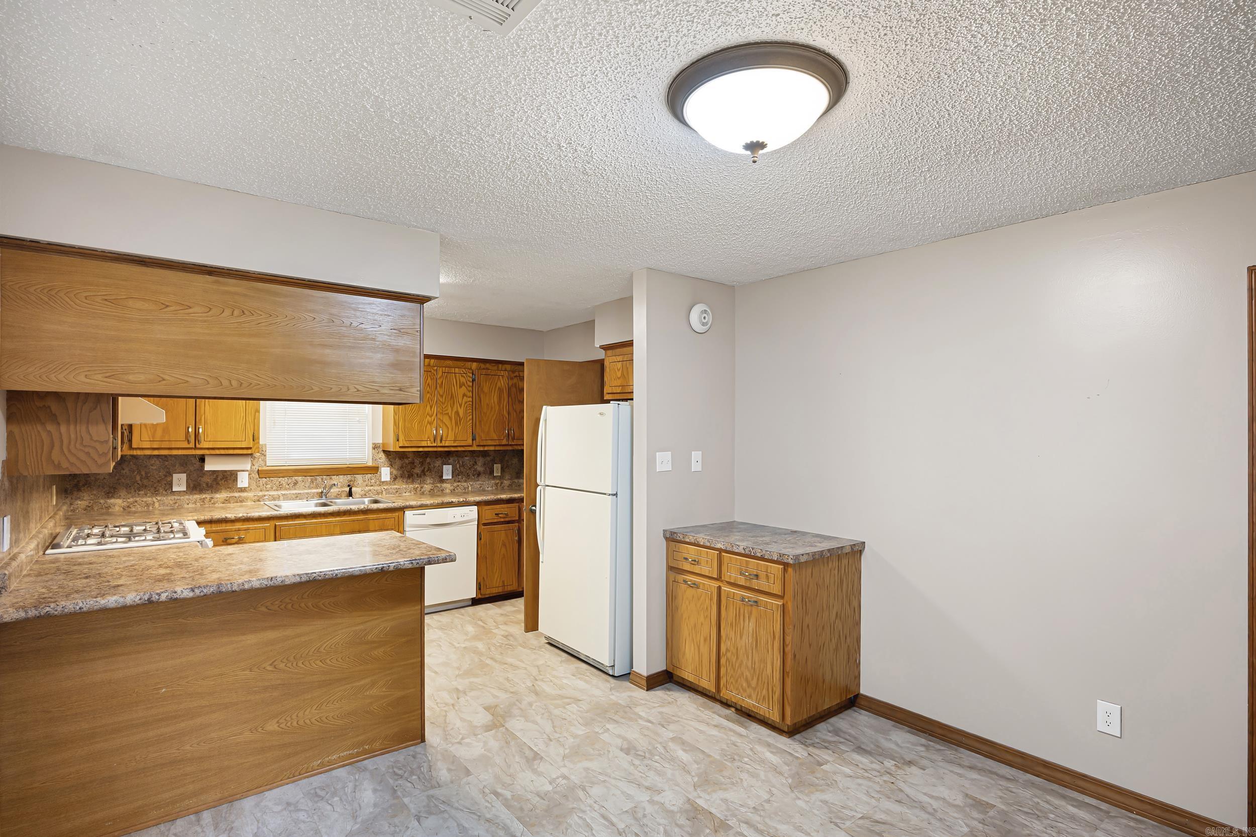 201 MEADOW LYNN  Morrilton, AR