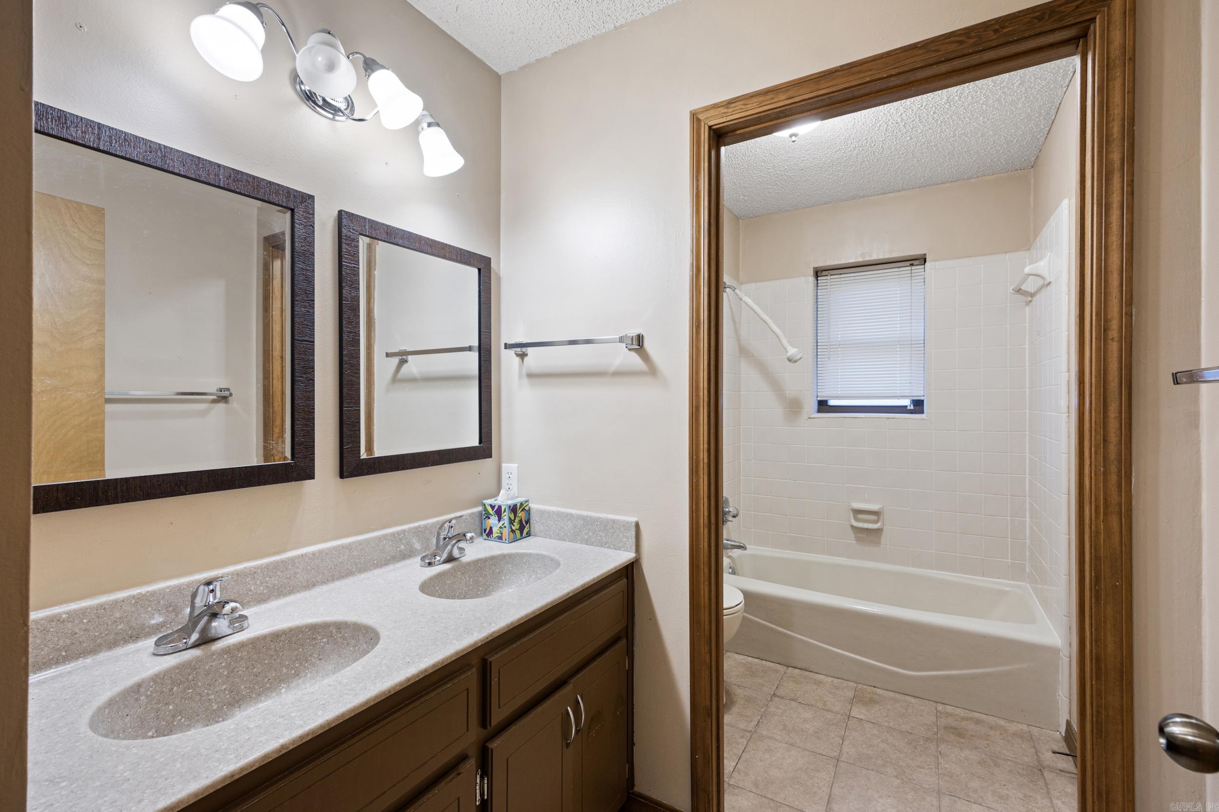 201 MEADOW LYNN  Morrilton, AR