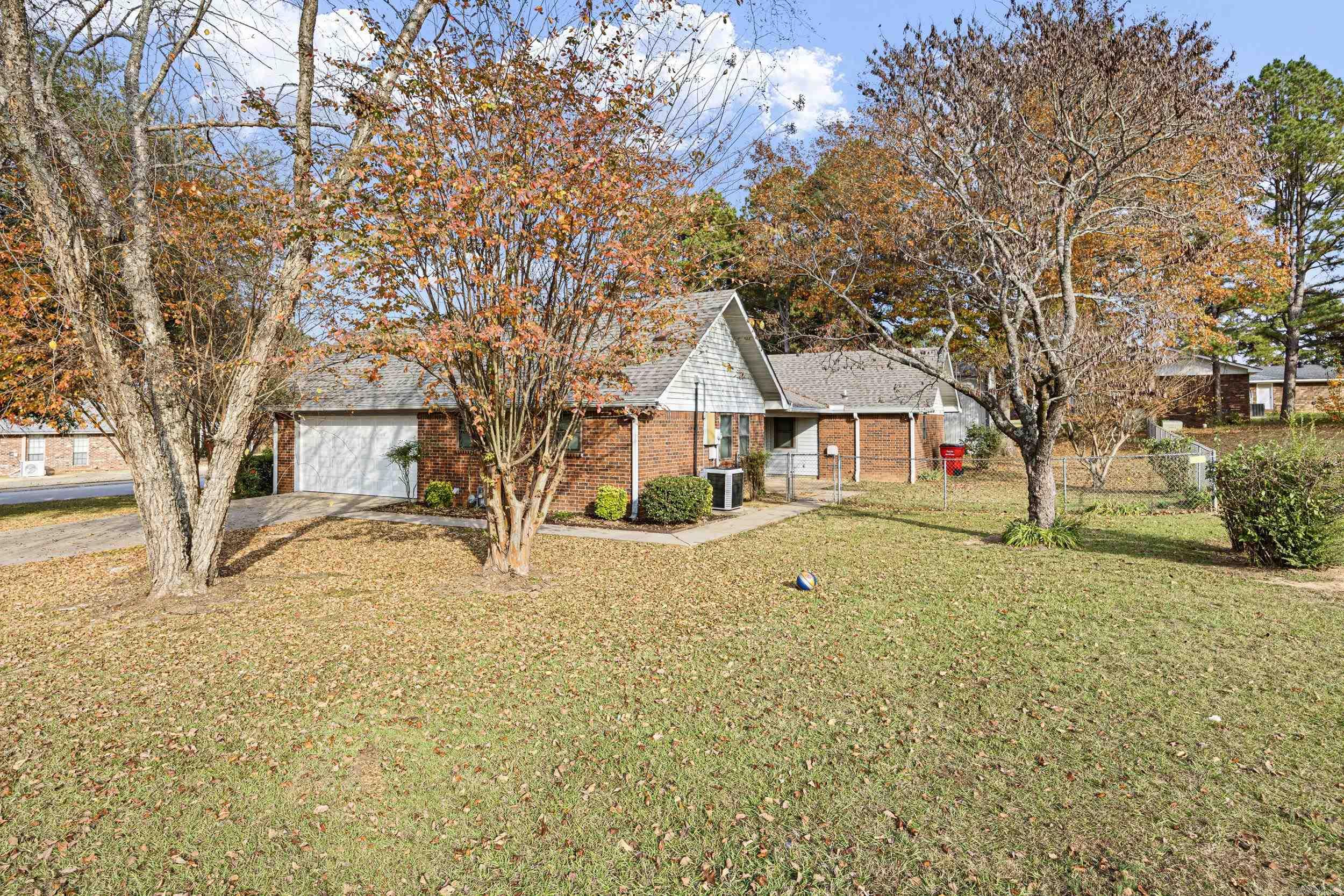 201 MEADOW LYNN  Morrilton, AR