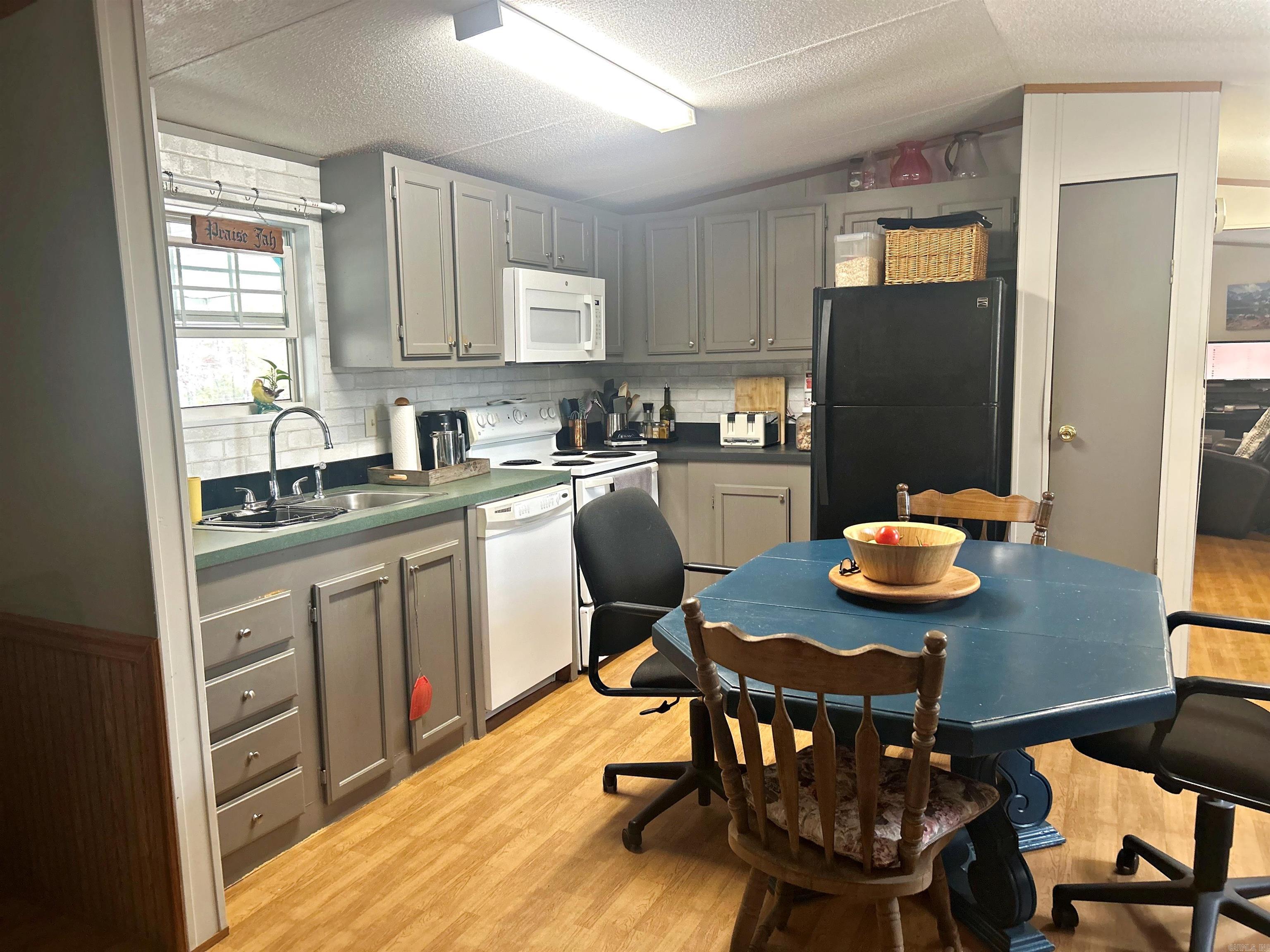 5261 Hickory Grove Road Bismarck, AR 71929