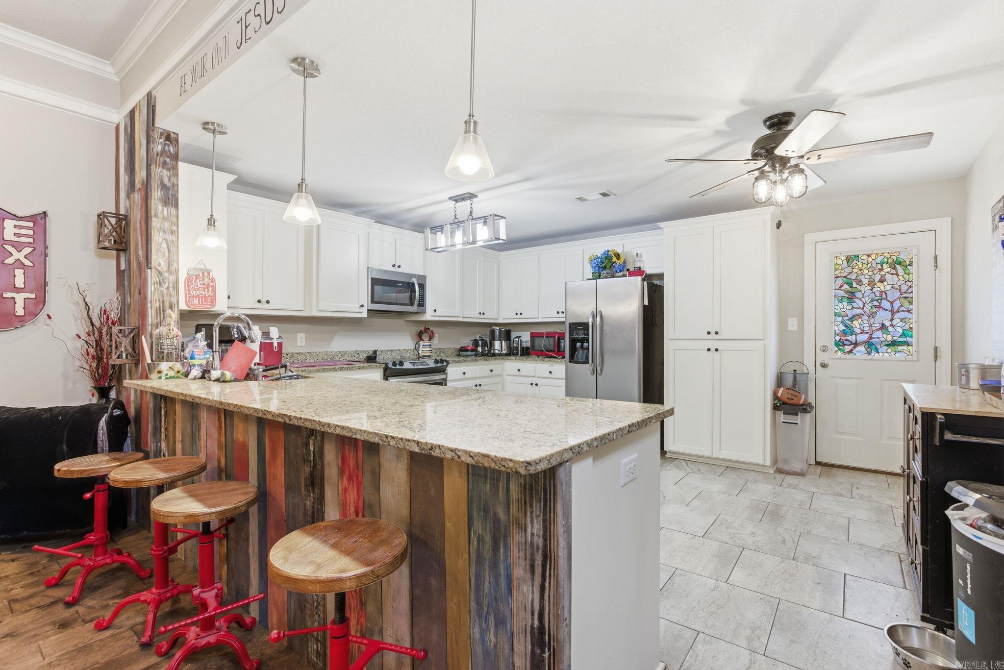 417 S Shady Benton, AR 72015