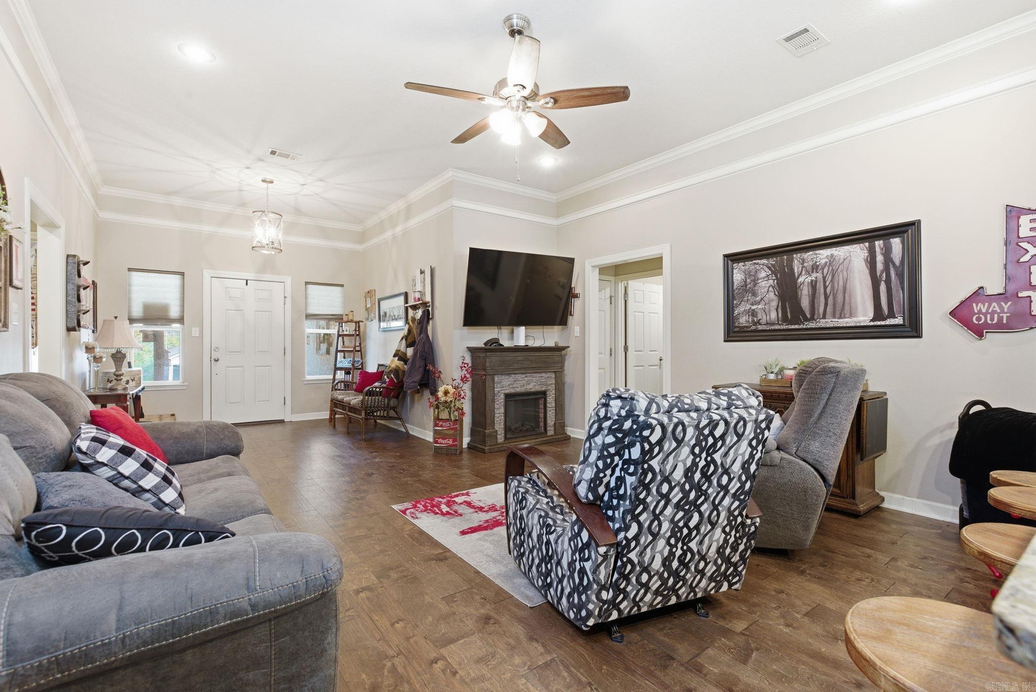 417 S Shady Benton, AR 72015