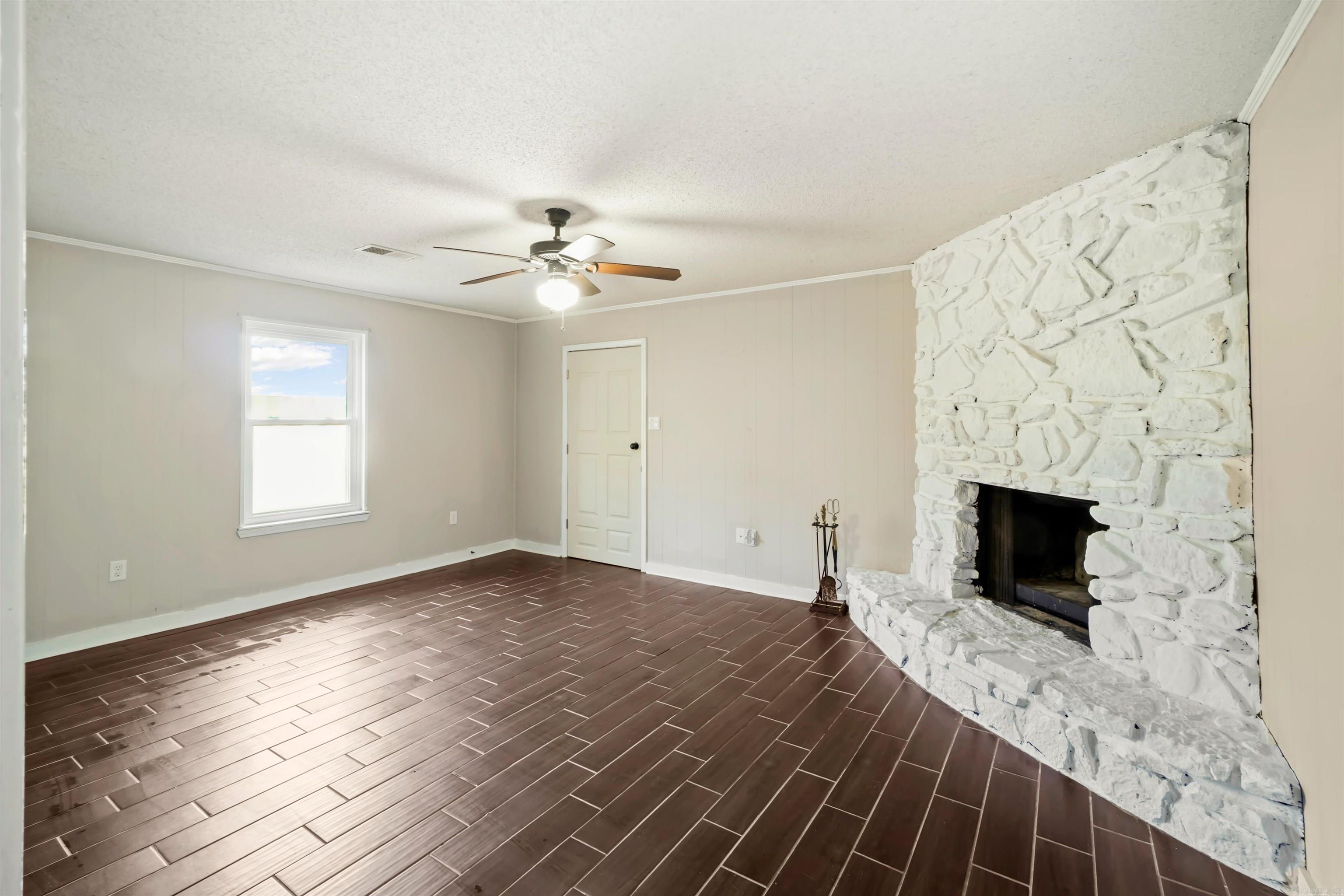 3 Riley Road Conway, AR 72032