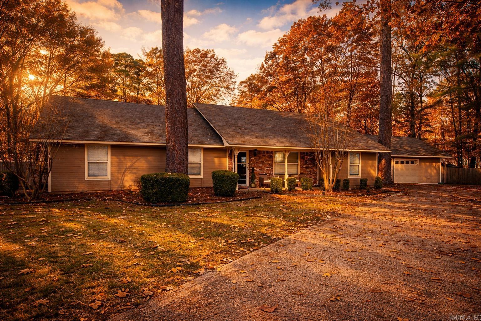 11 Hickory Court Little Rock, AR 72210