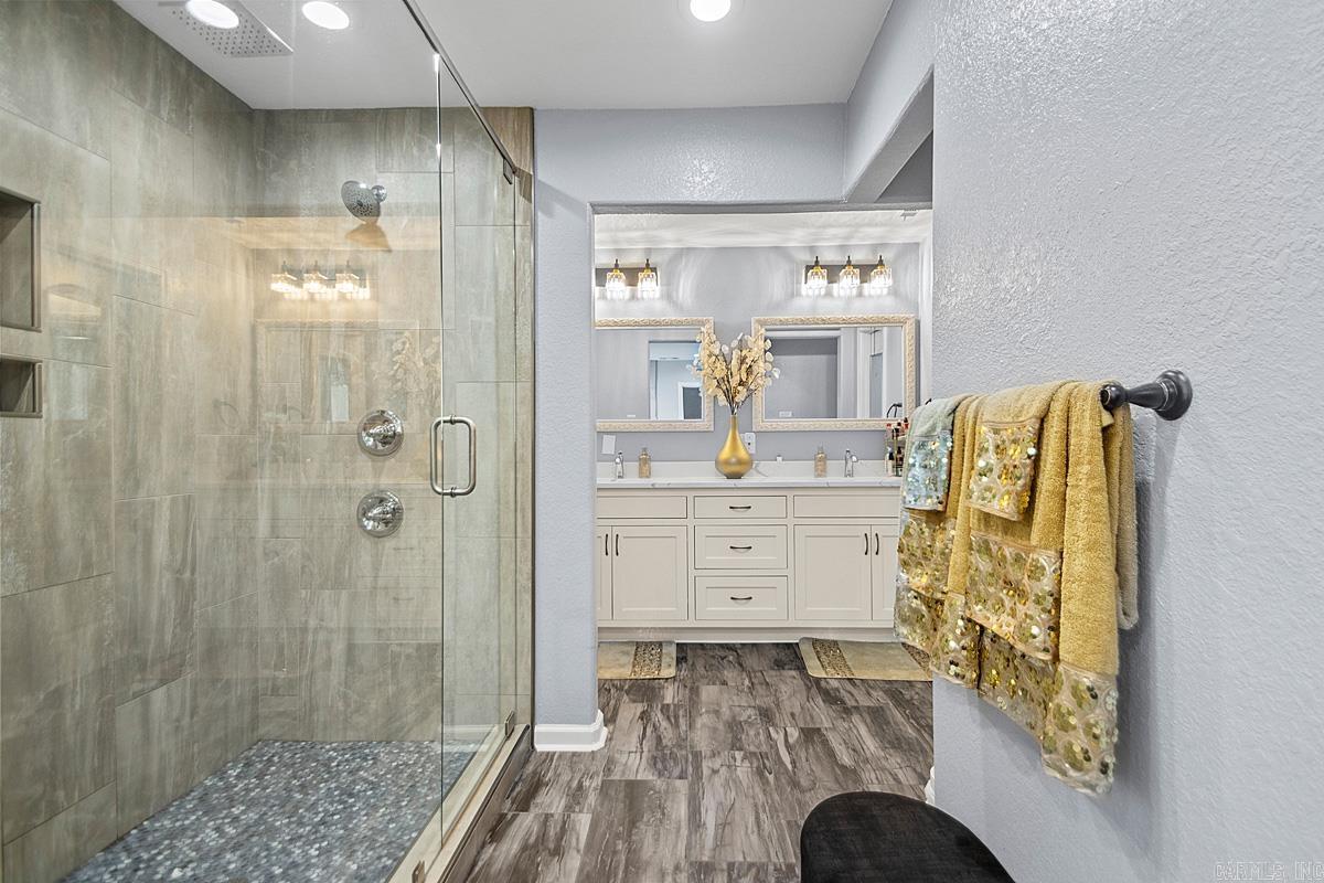 11 Hickory Court Little Rock, AR 72210