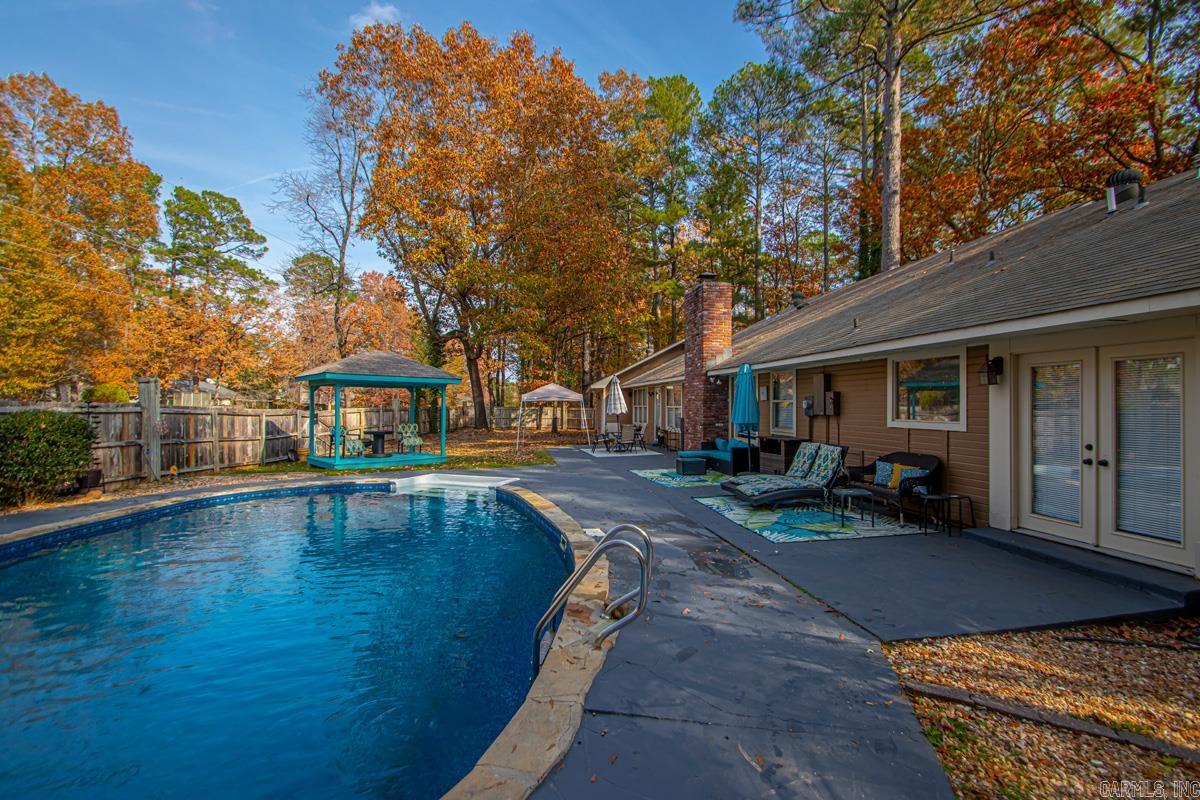 11 Hickory Court Little Rock, AR 72210