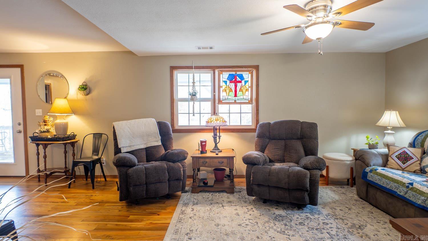 1145 Broadleaf Road Mammoth Spring, AR 72554