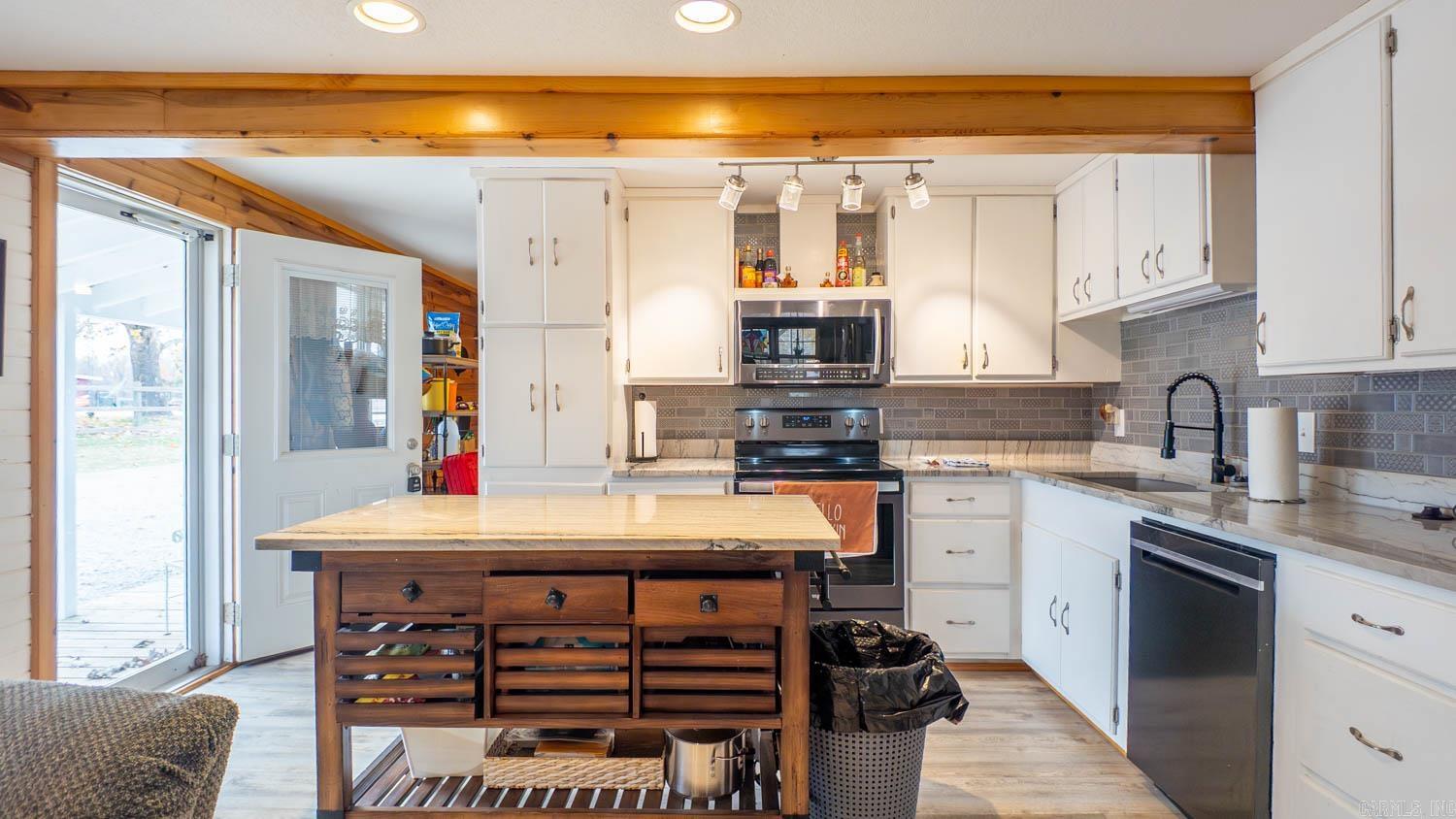 1145 Broadleaf Road Mammoth Spring, AR 72554