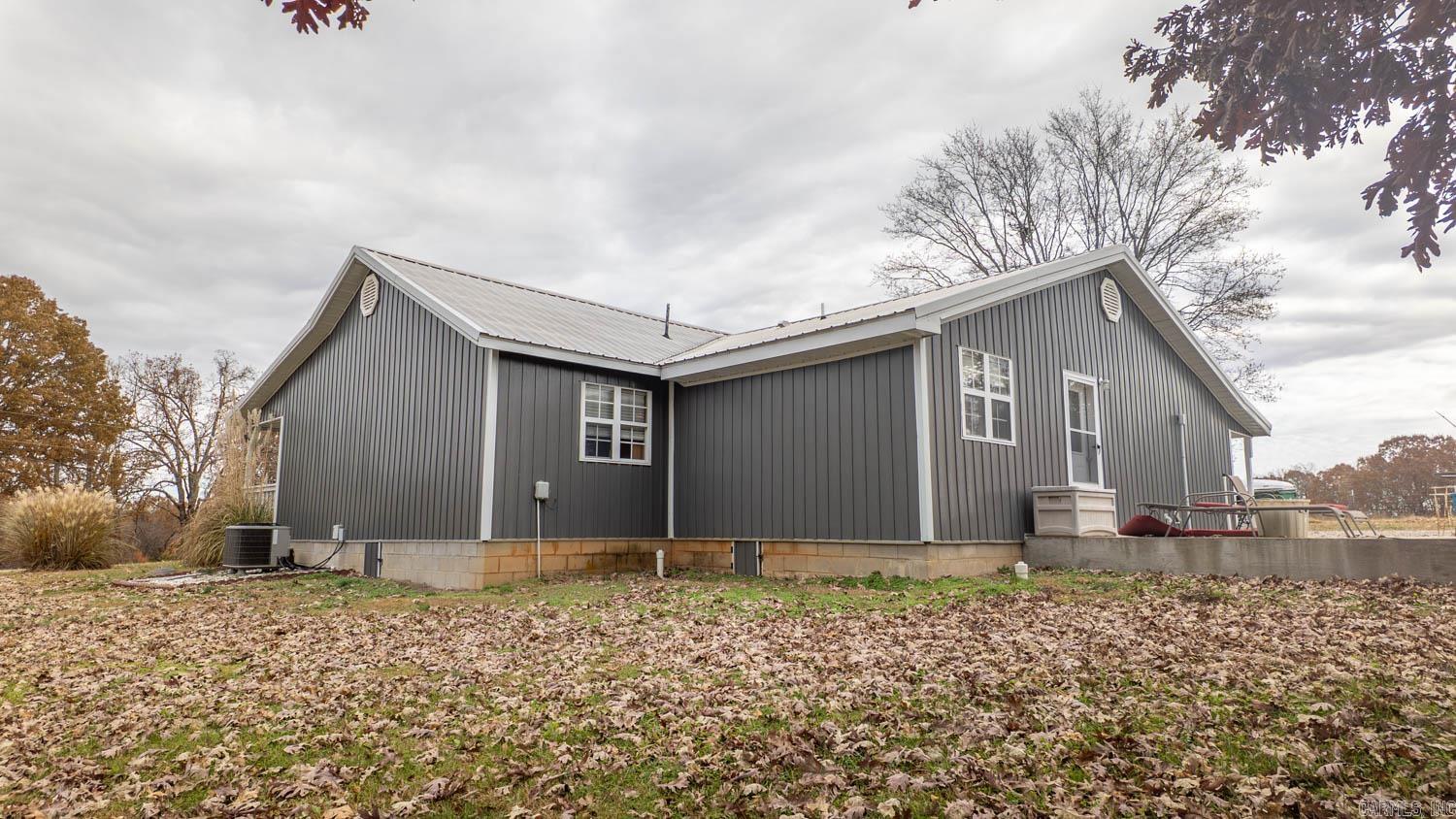 1145 Broadleaf Road Mammoth Spring, AR 72554