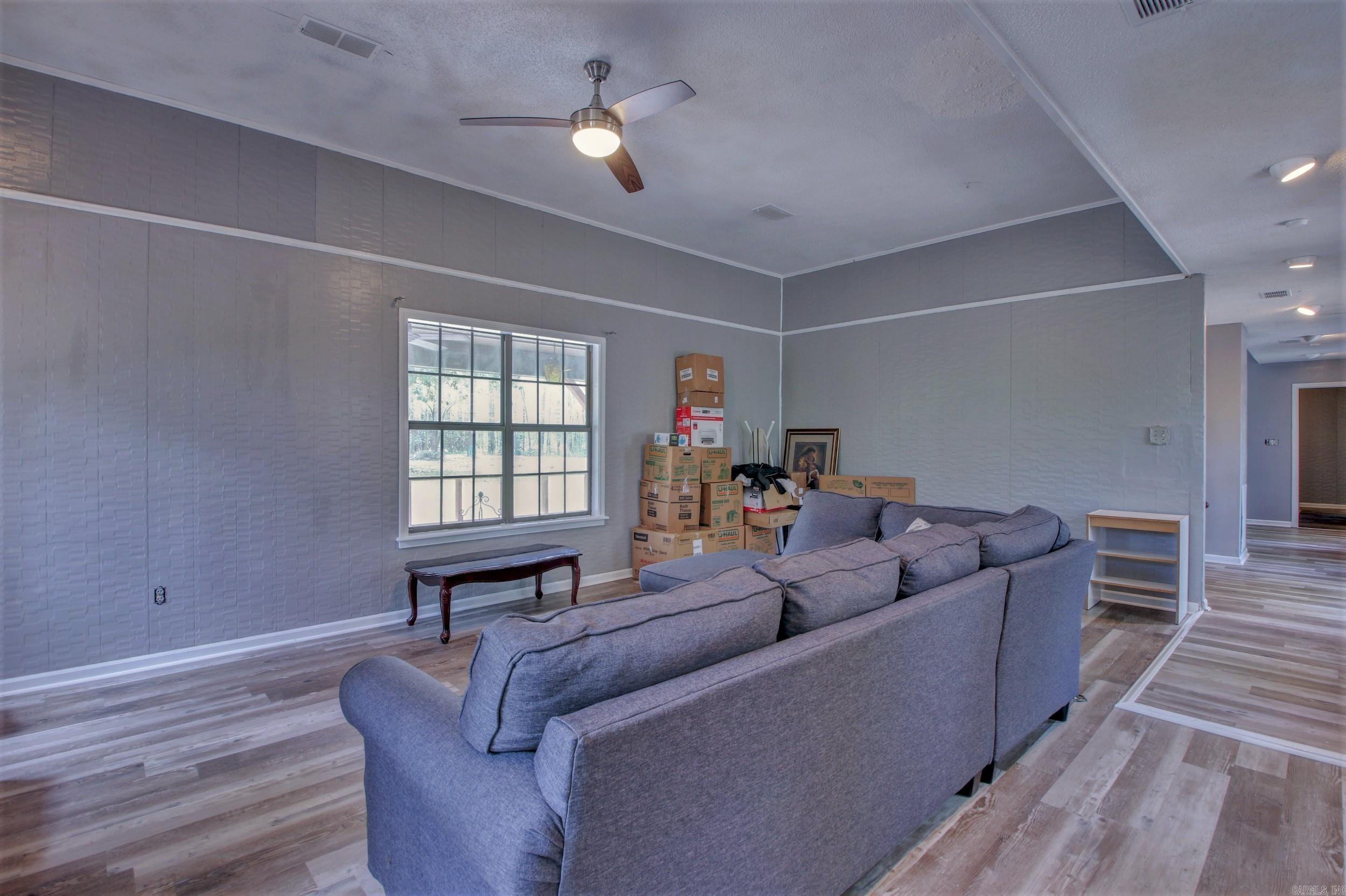 8707 Sulphur Springs Pine Bluff, AR 71603