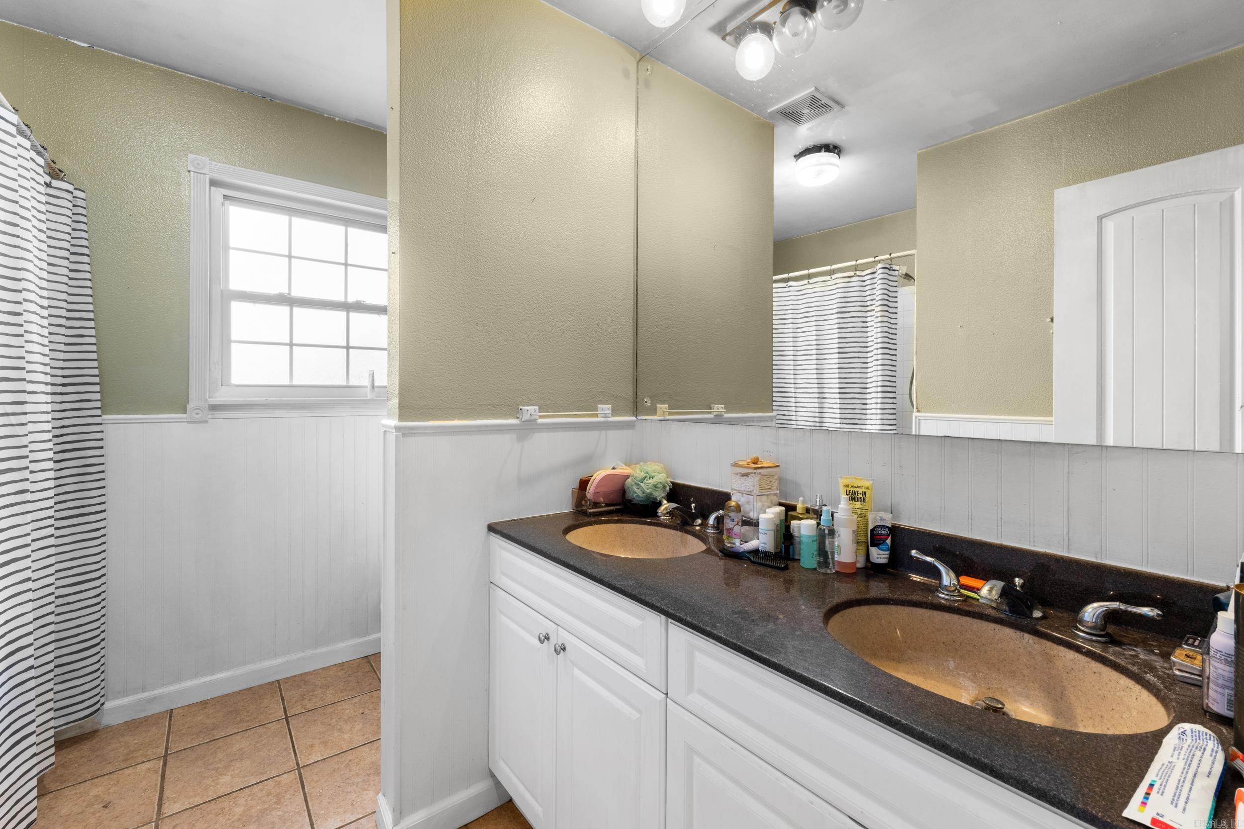 408 E Sanford Street Gassville, AR 72635