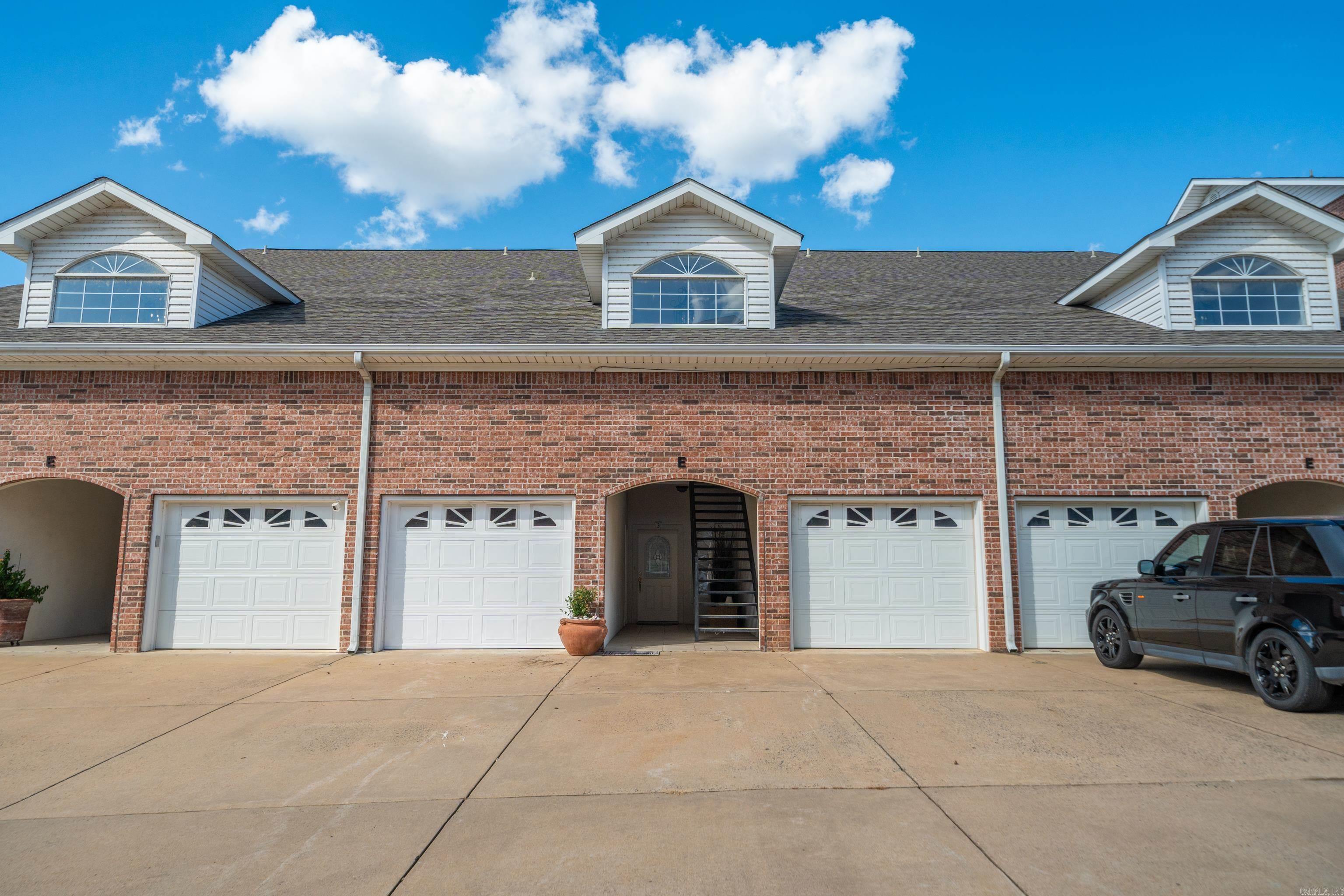 451 Lakeland  Hot Springs, AR