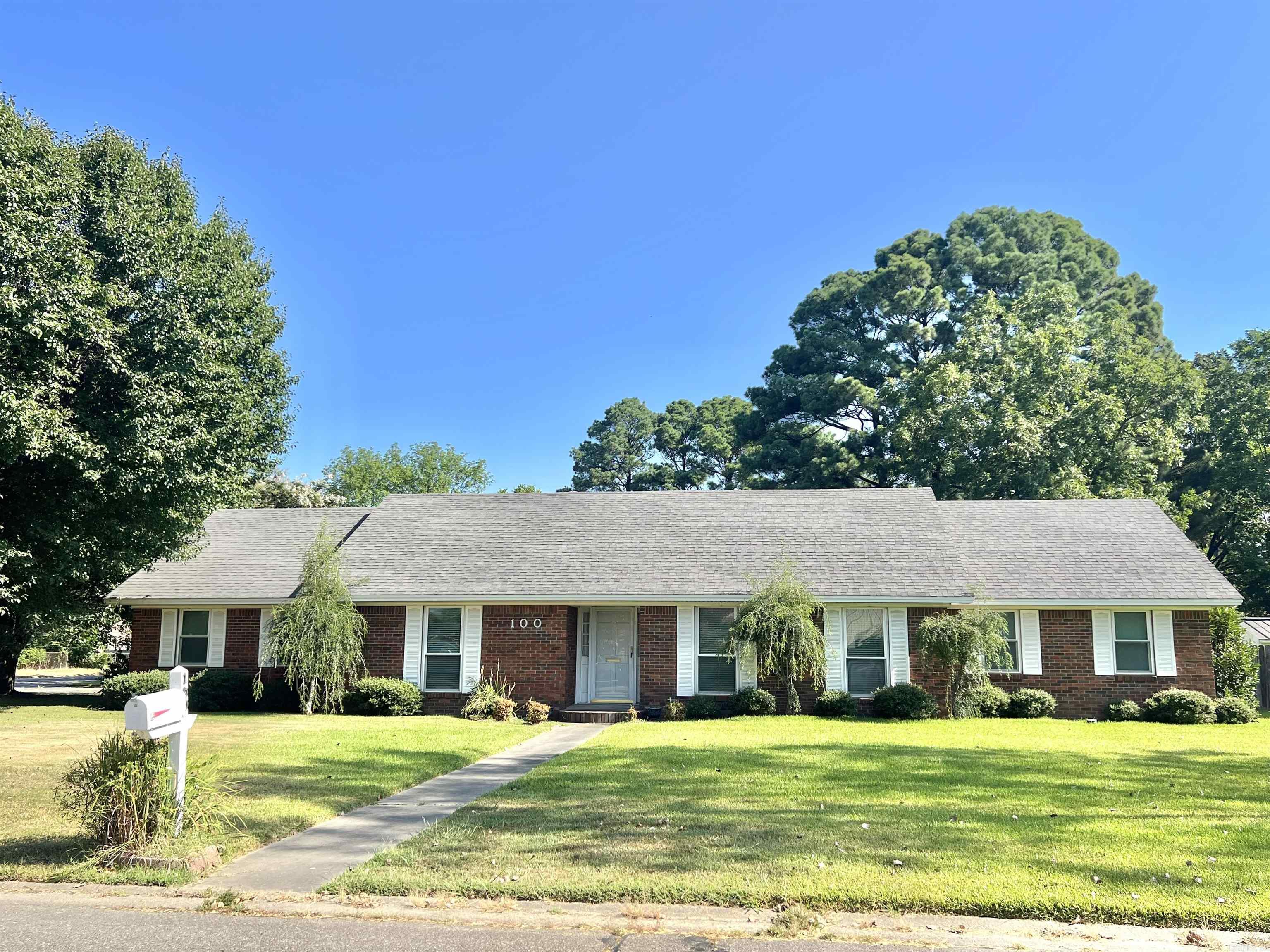 100 Indian Trail Searcy, AR 72143