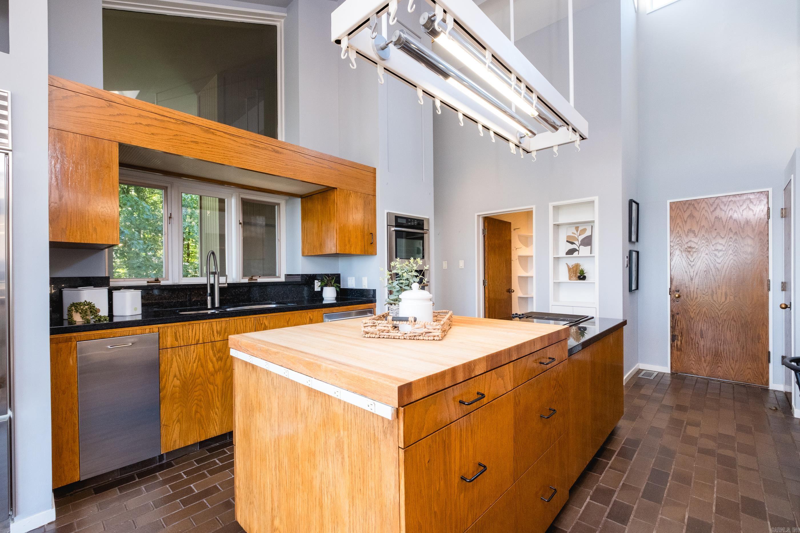 1 Rivers Edge  Little Rock, AR