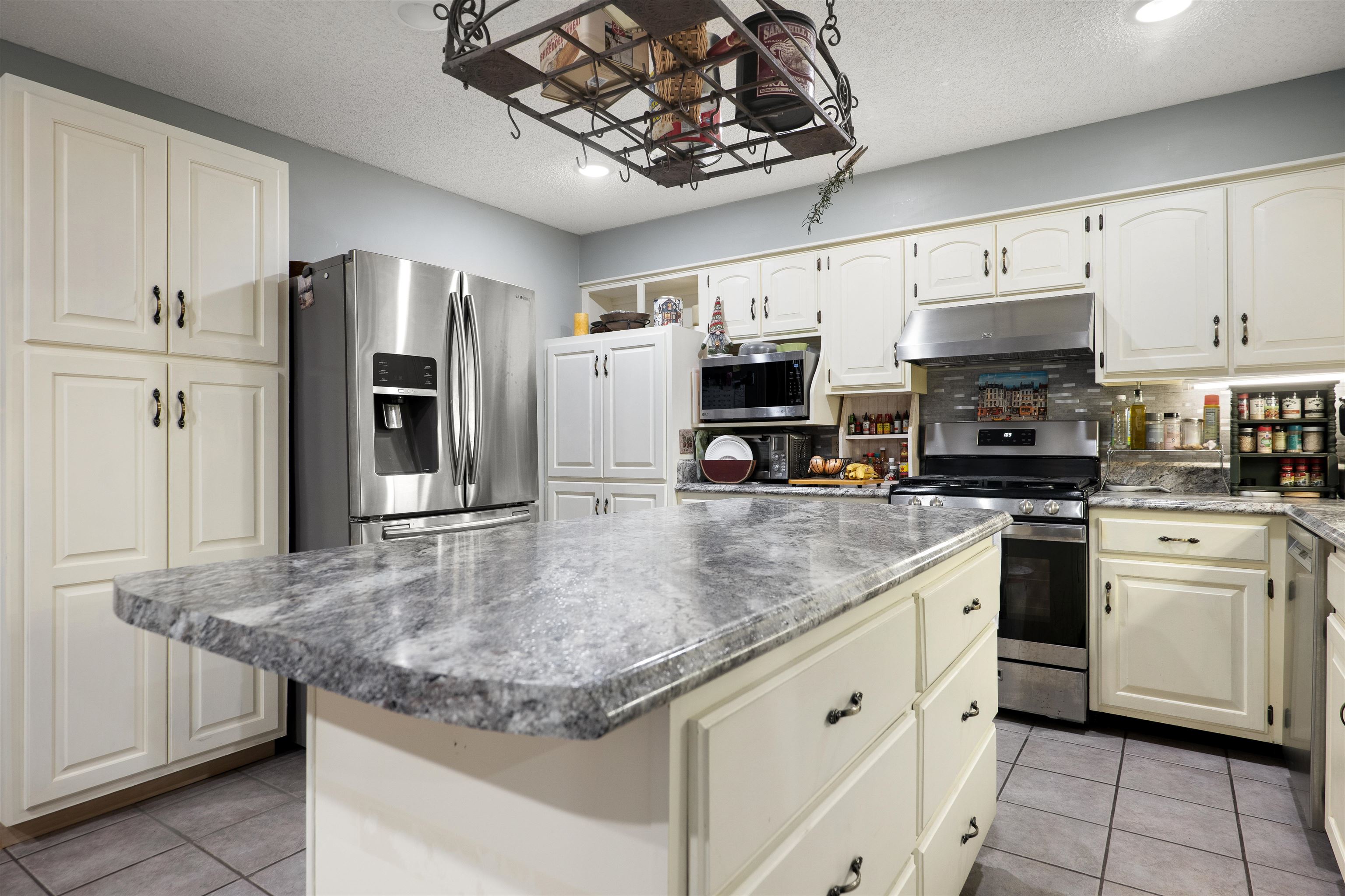 45 Bluff  Hardy, AR