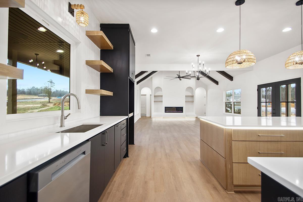 1033 Duke Drive Bauxite, AR 72011