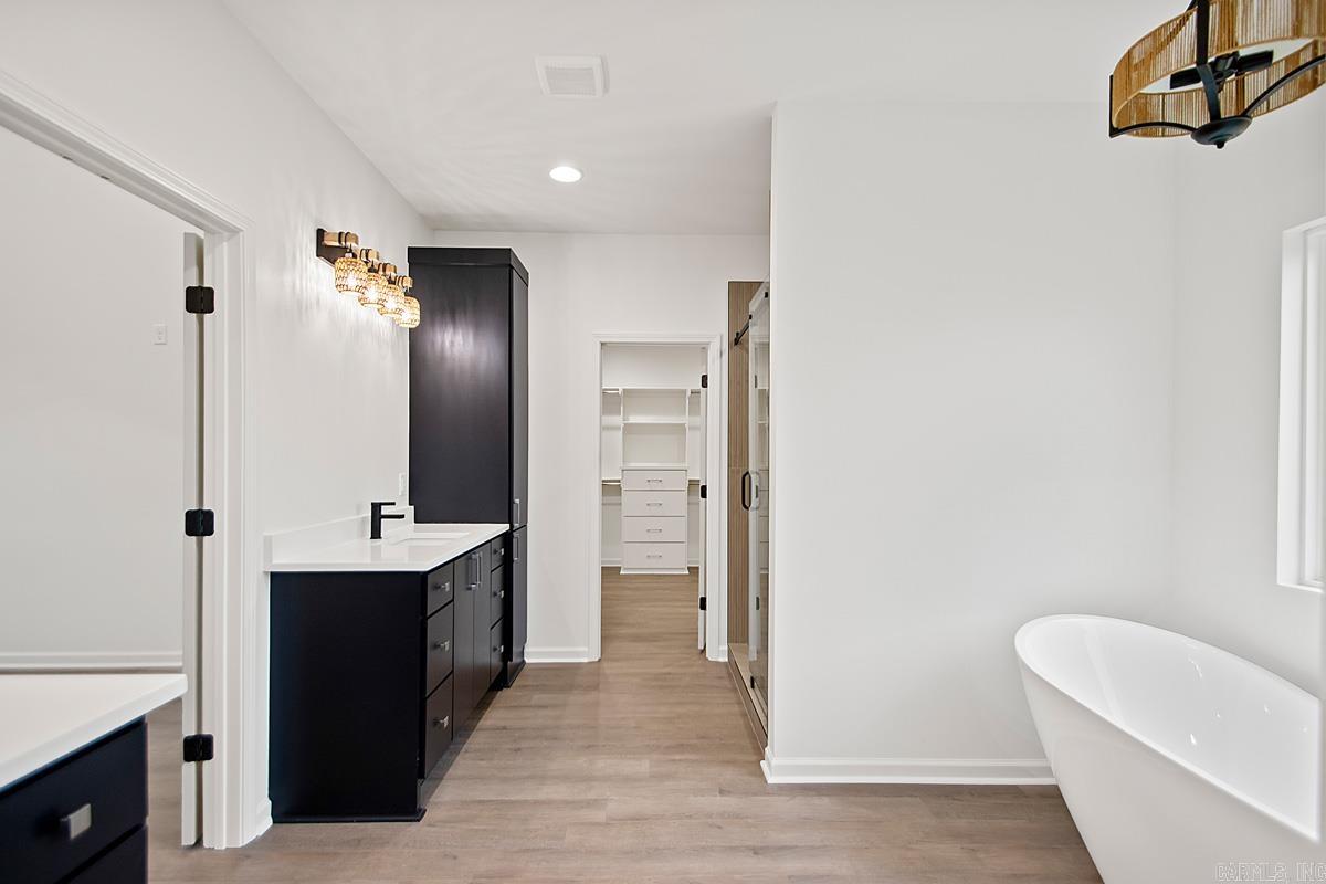 1033 Duke Drive Bauxite, AR 72011