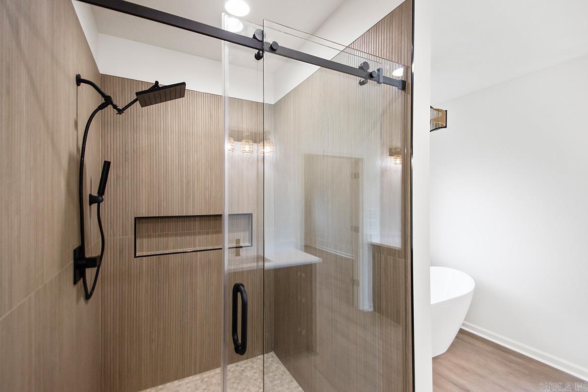 1033 Duke Drive Bauxite, AR 72011