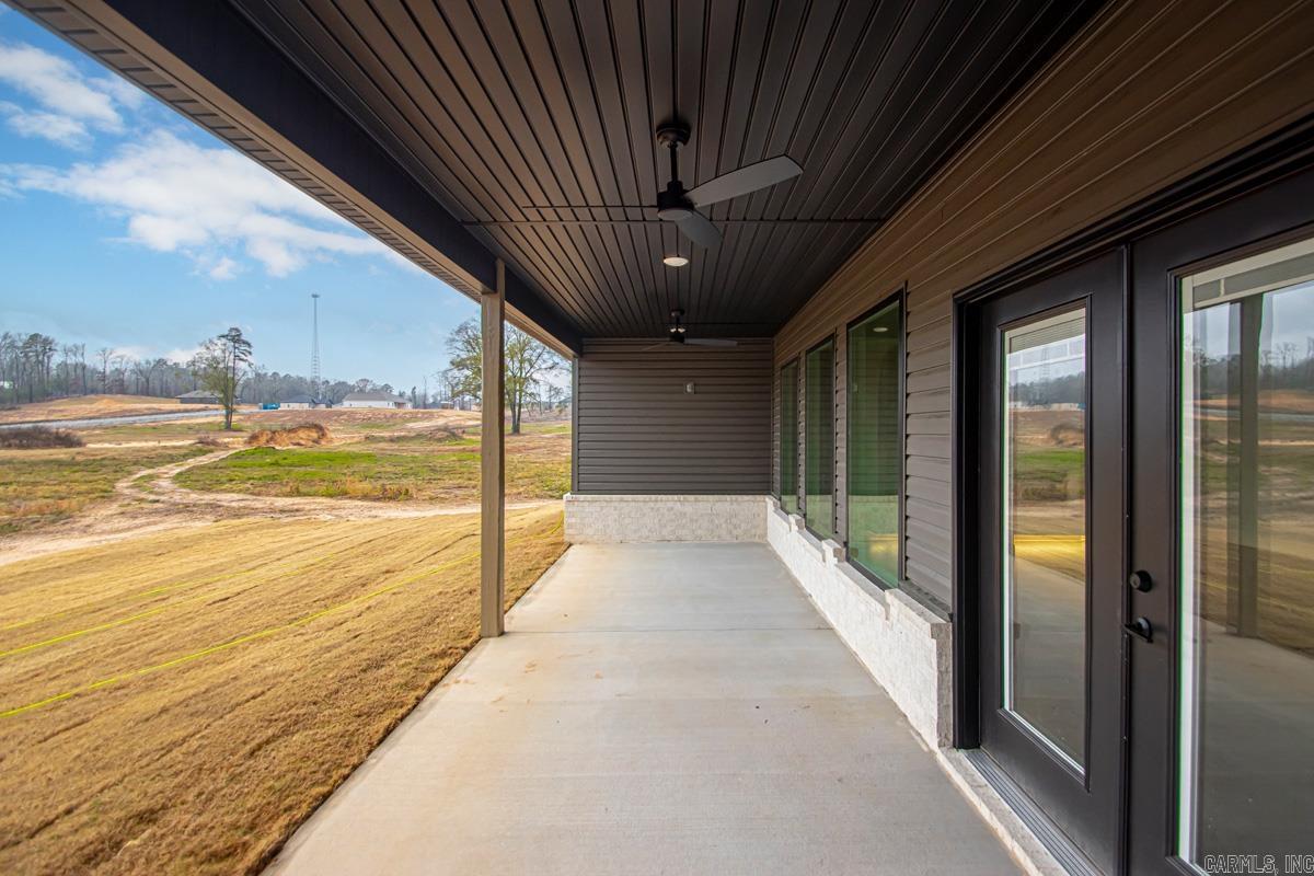 1033 Duke Drive Bauxite, AR 72011