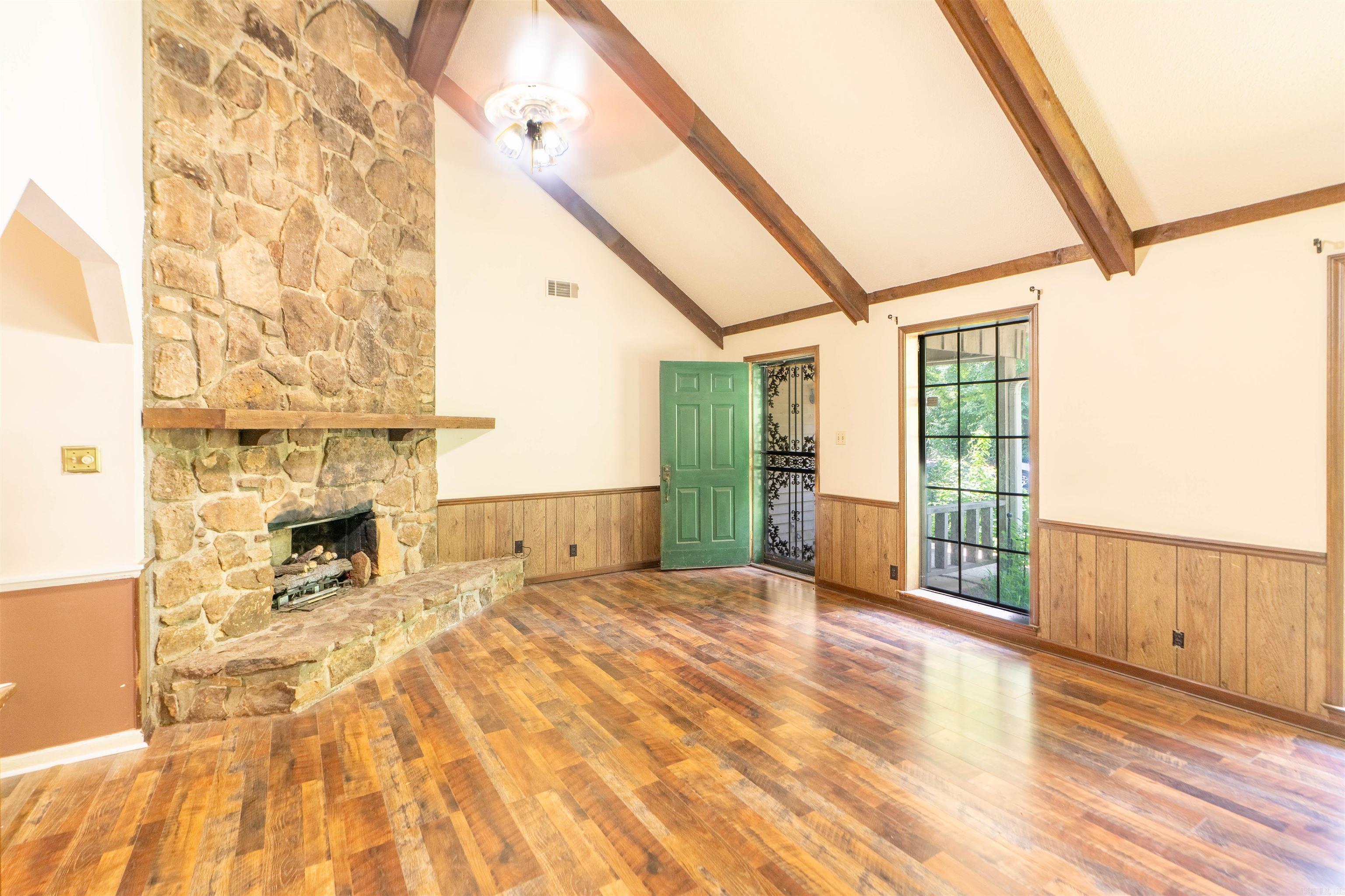 26 Holiday Hills Dr  Helena, AR