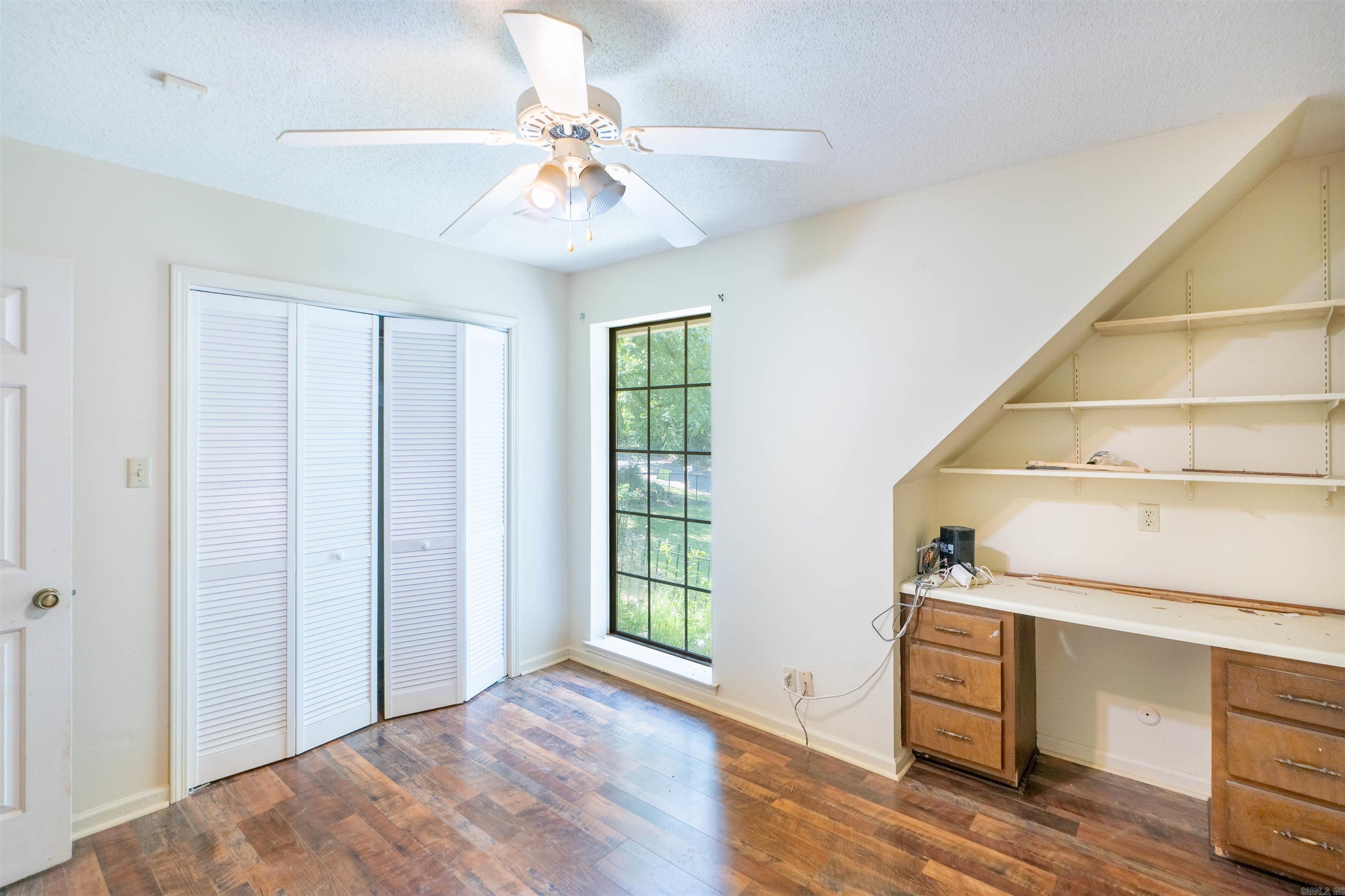 26 Holiday Hills Dr  Helena, AR