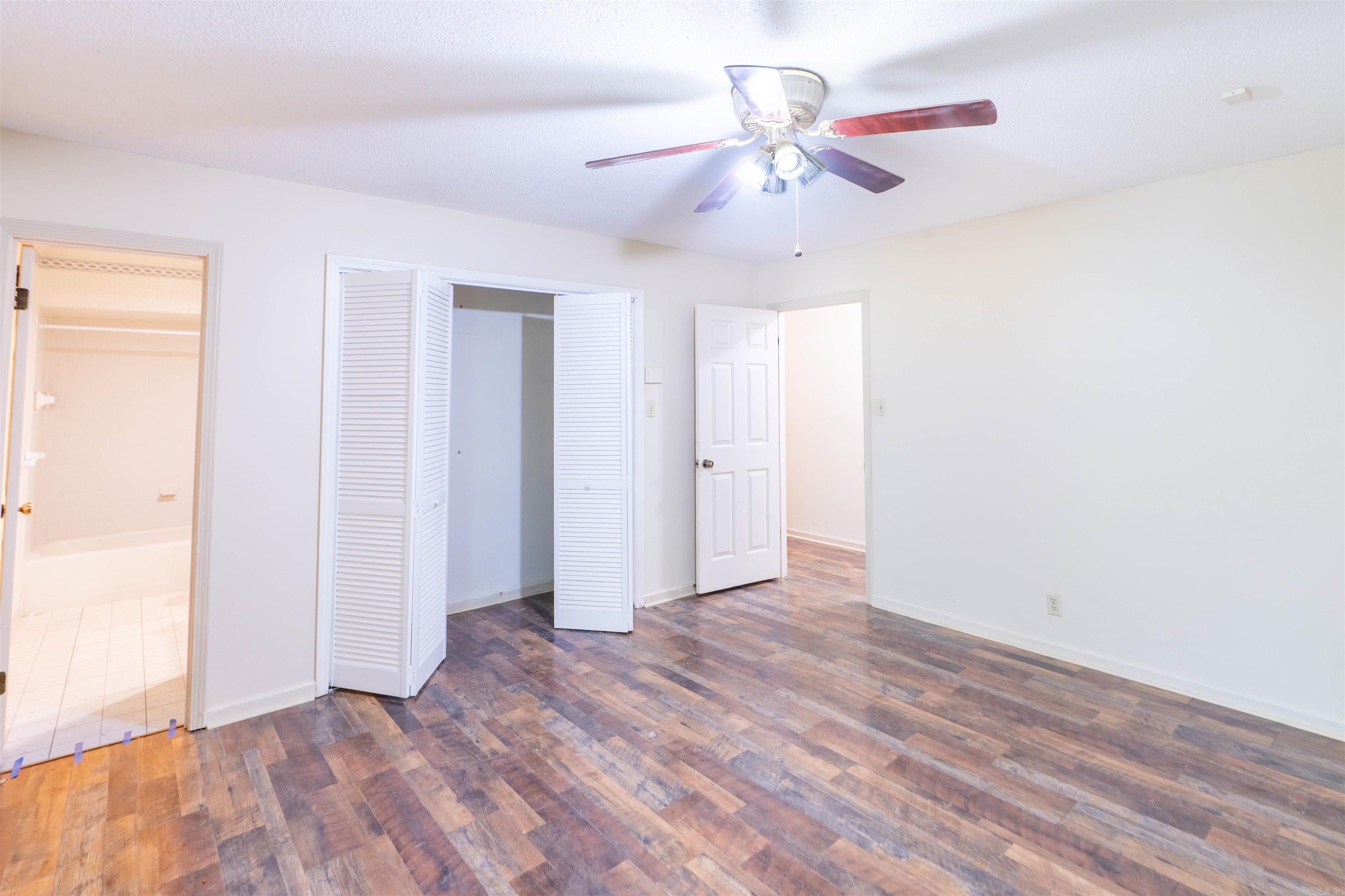 26 Holiday Hills Dr  Helena, AR