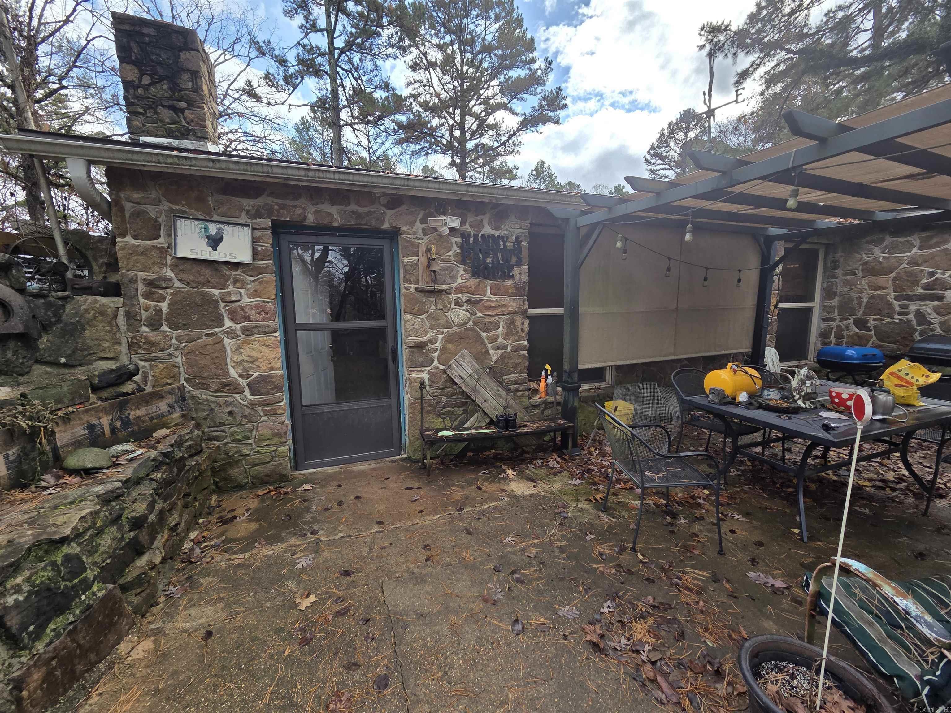 781  Sawmill  Mountain View, AR