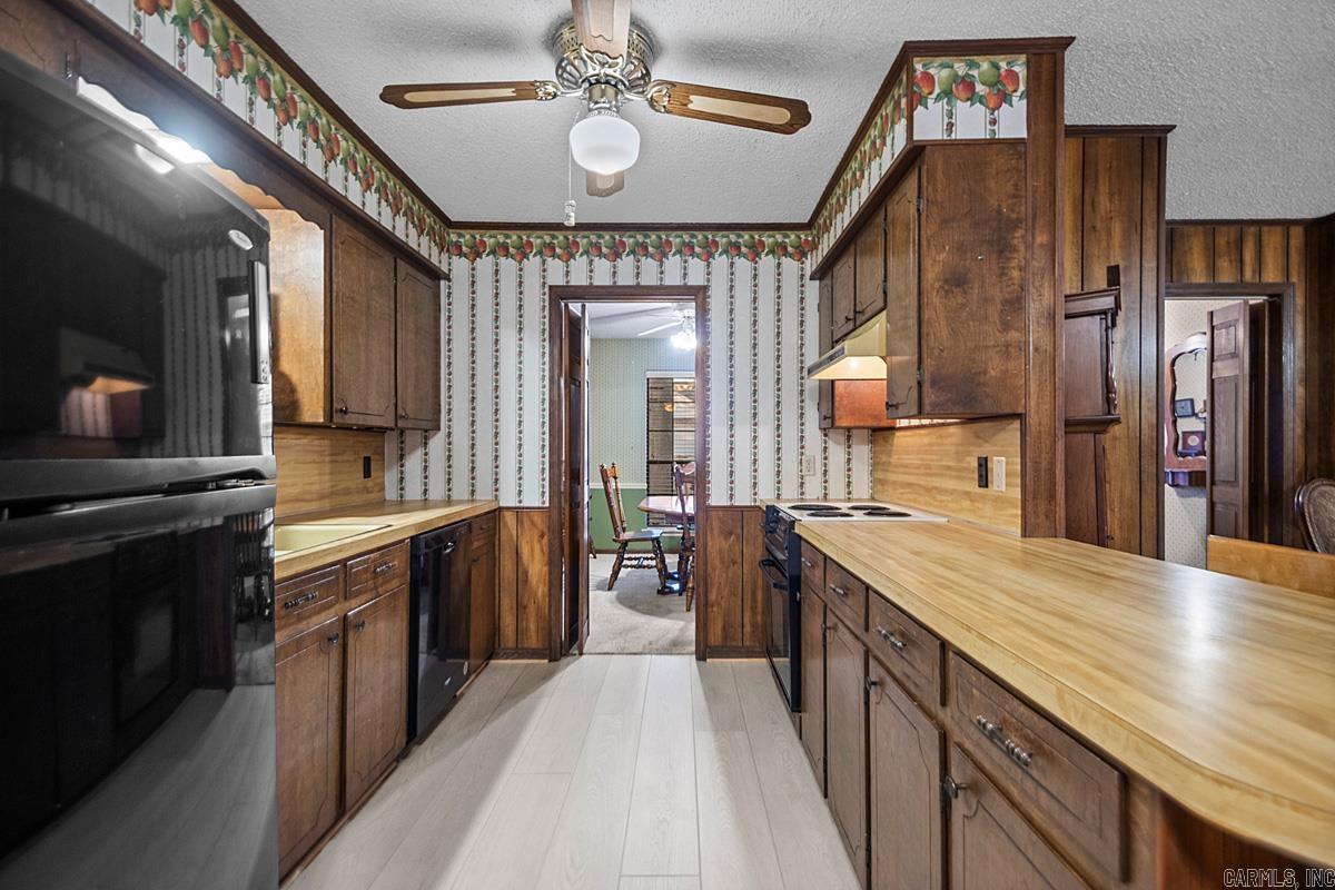 1905 Hutto  Conway, AR