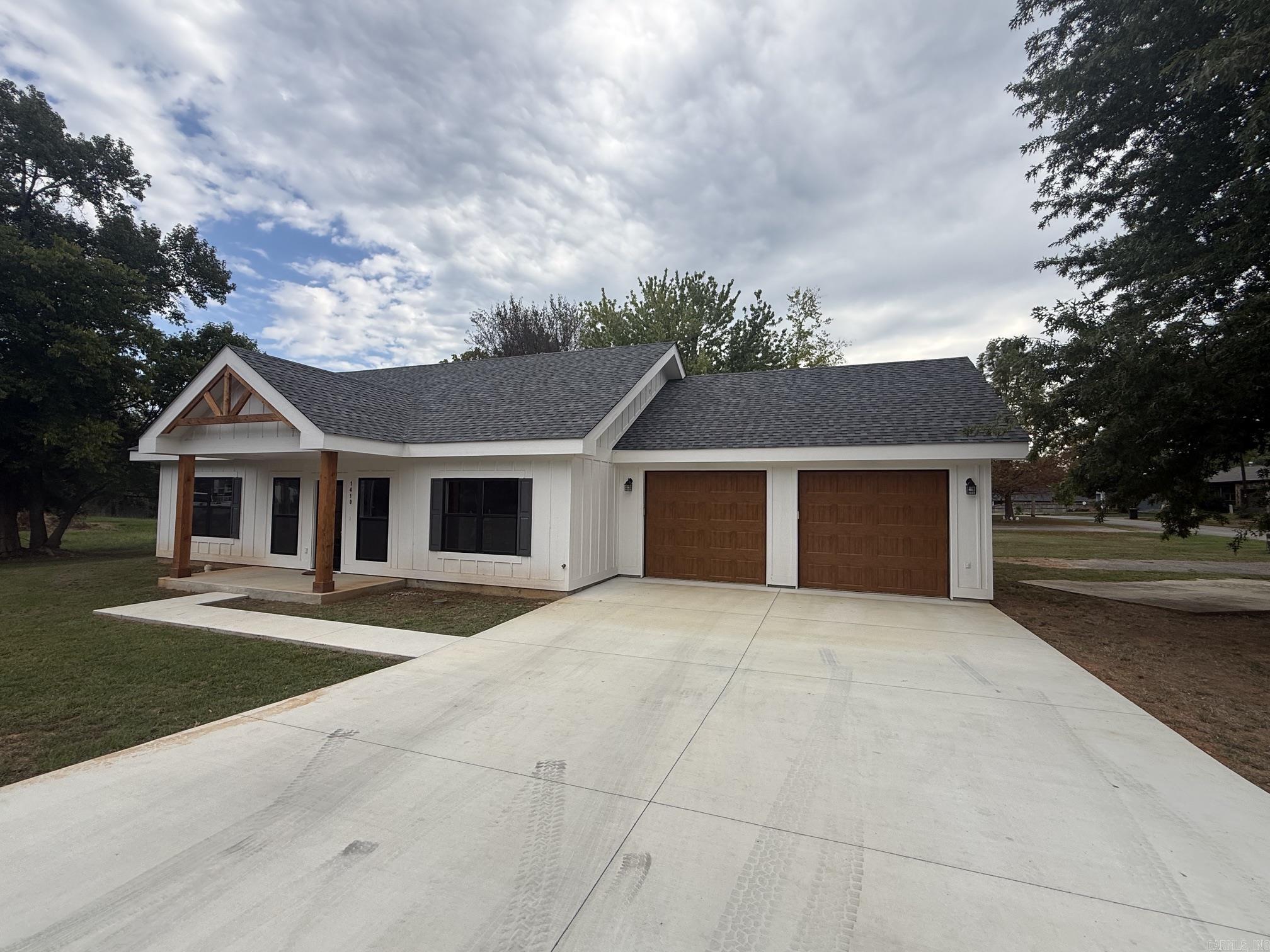 1410 Port Arthur  Mena, AR