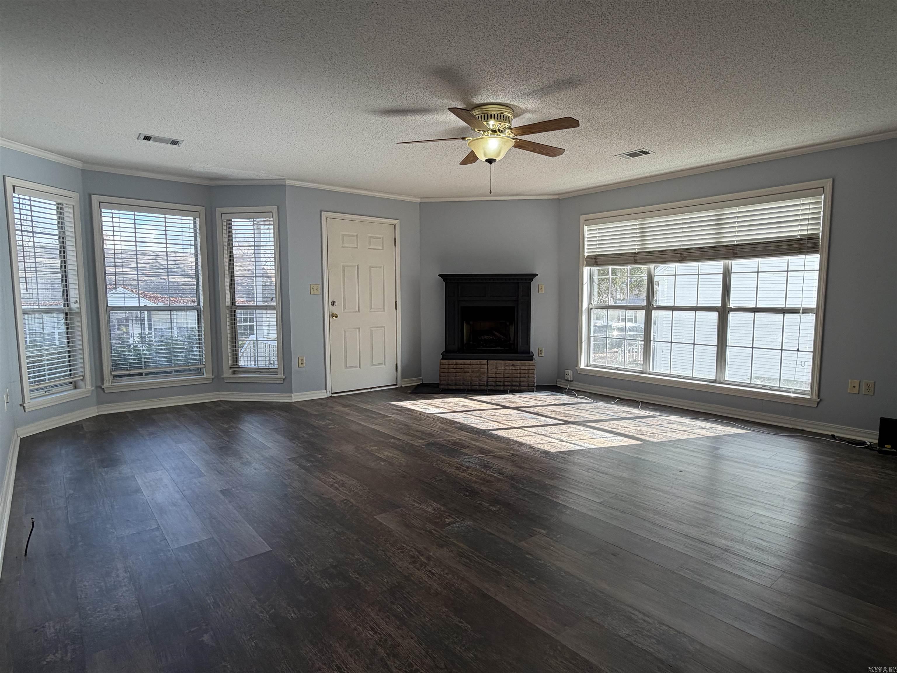 28 River Oaks Trace Searcy, AR 72143