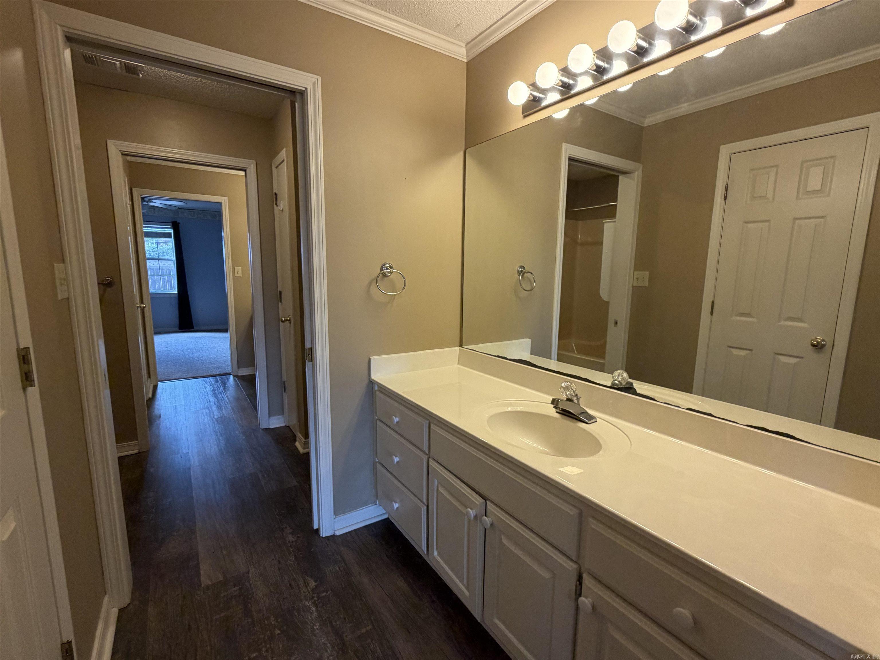 28 River Oaks Trace Searcy, AR 72143