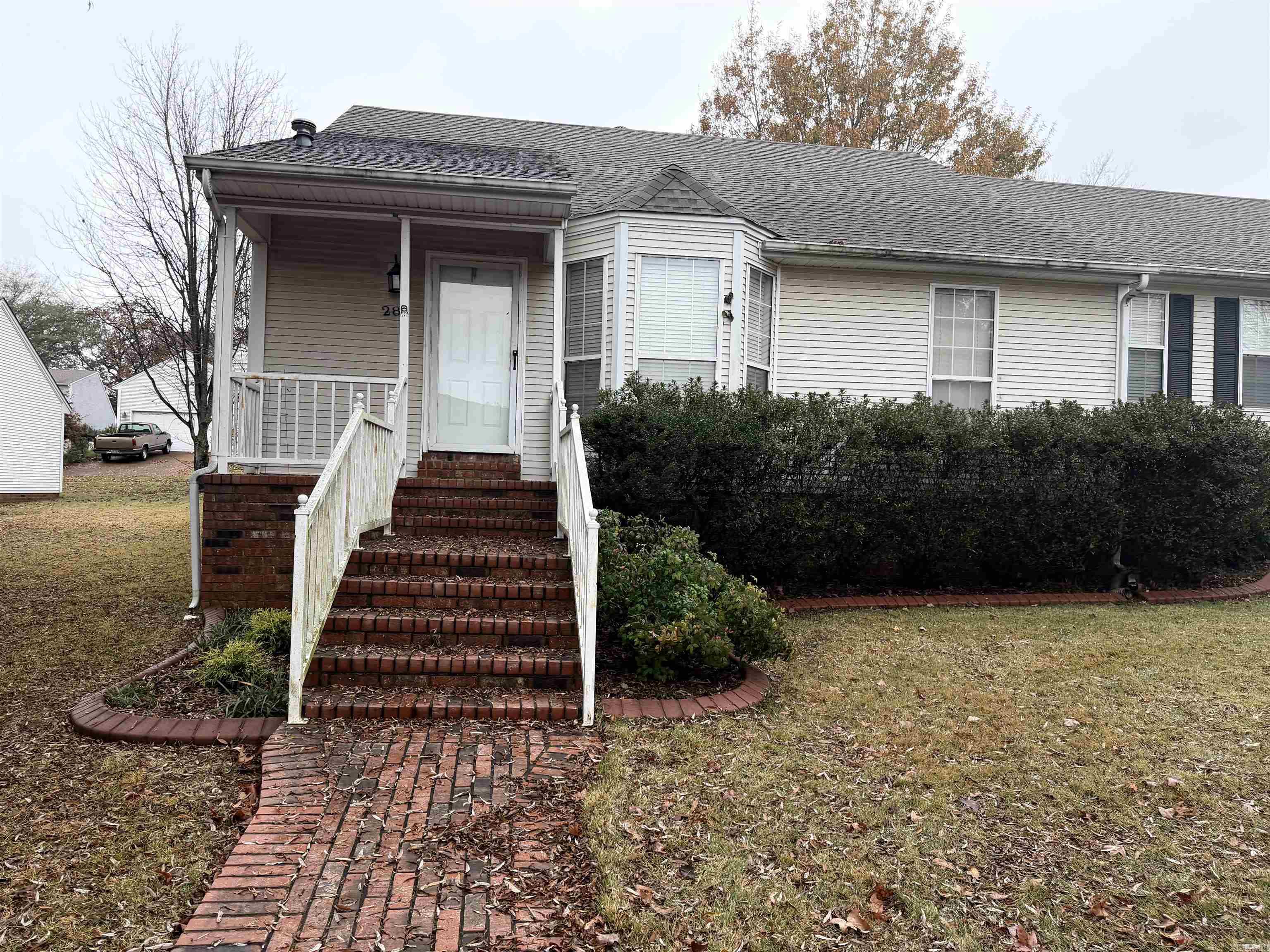 28 River Oaks Trace Searcy, AR 72143