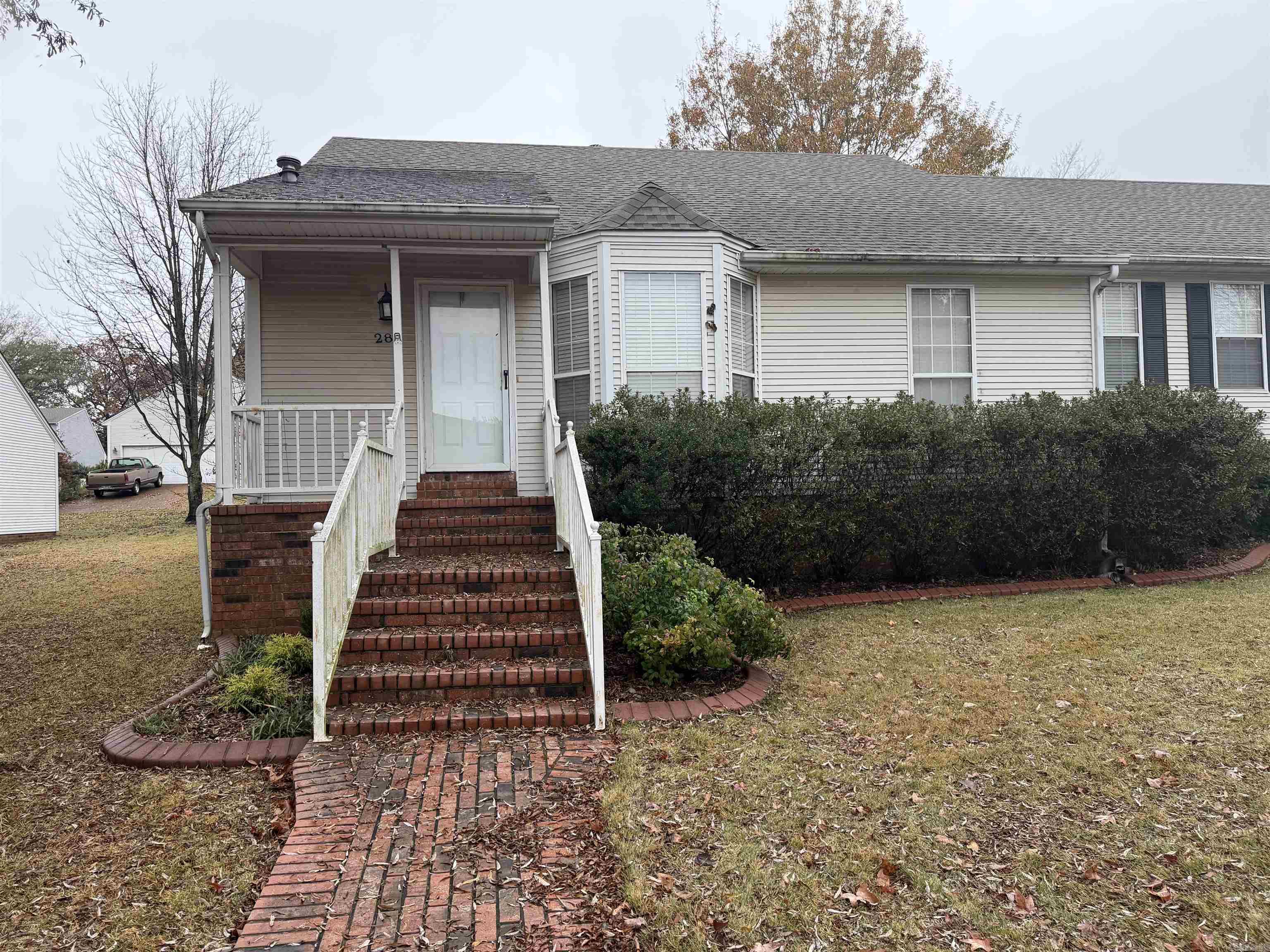 28 River Oaks Trace Searcy, AR 72143