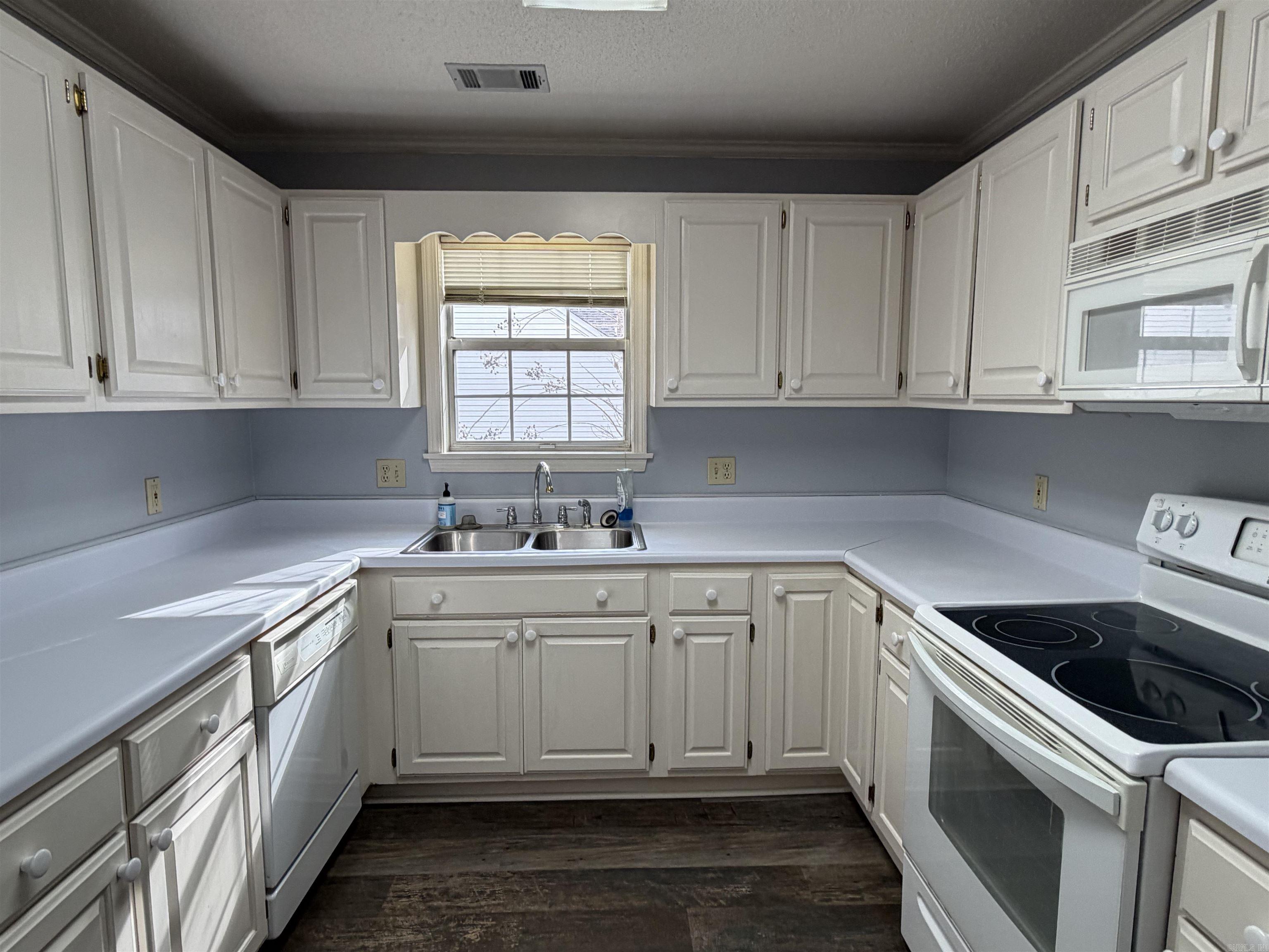 28 River Oaks Trace Searcy, AR 72143