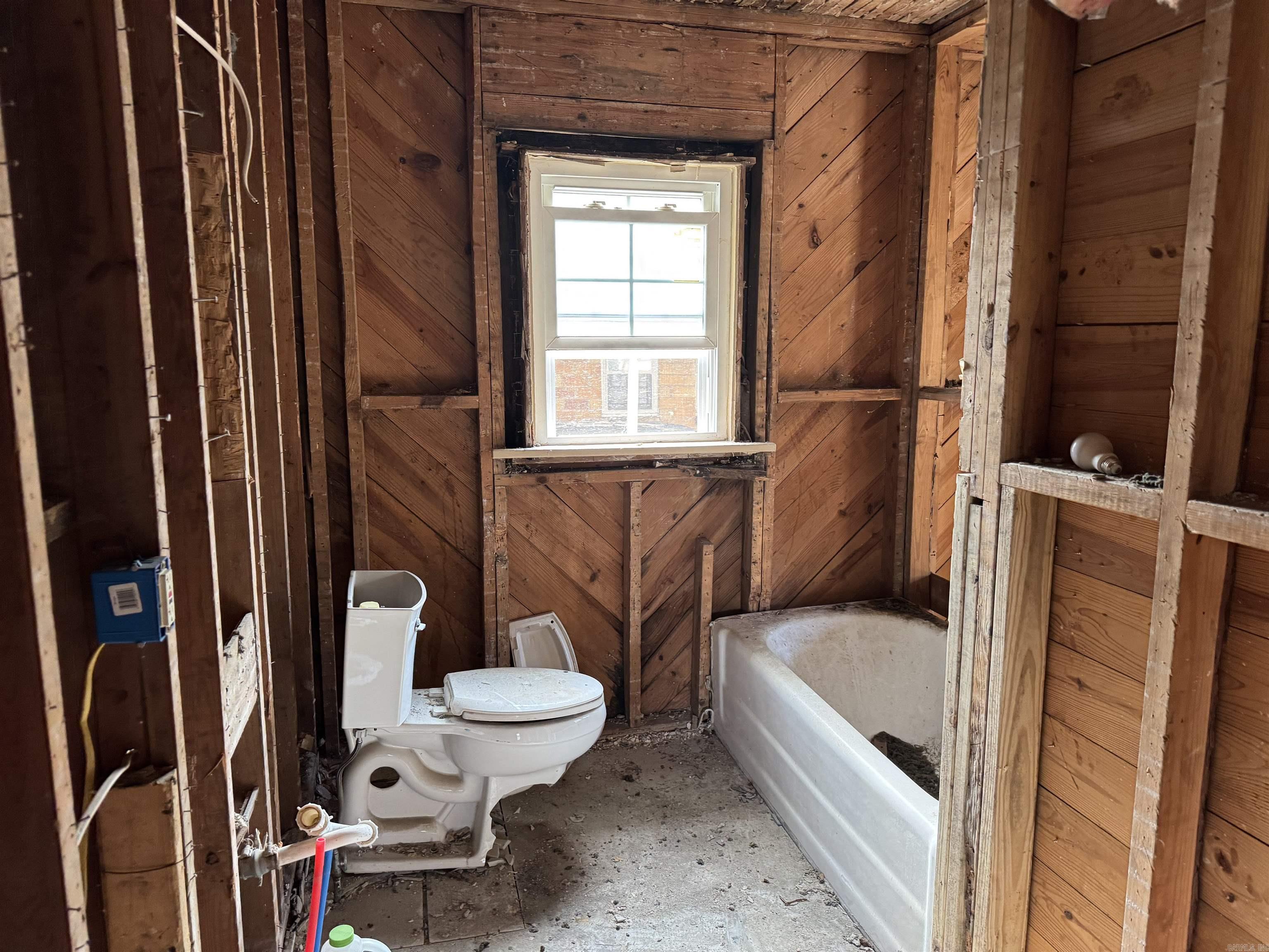 1806 S State  Little Rock, AR