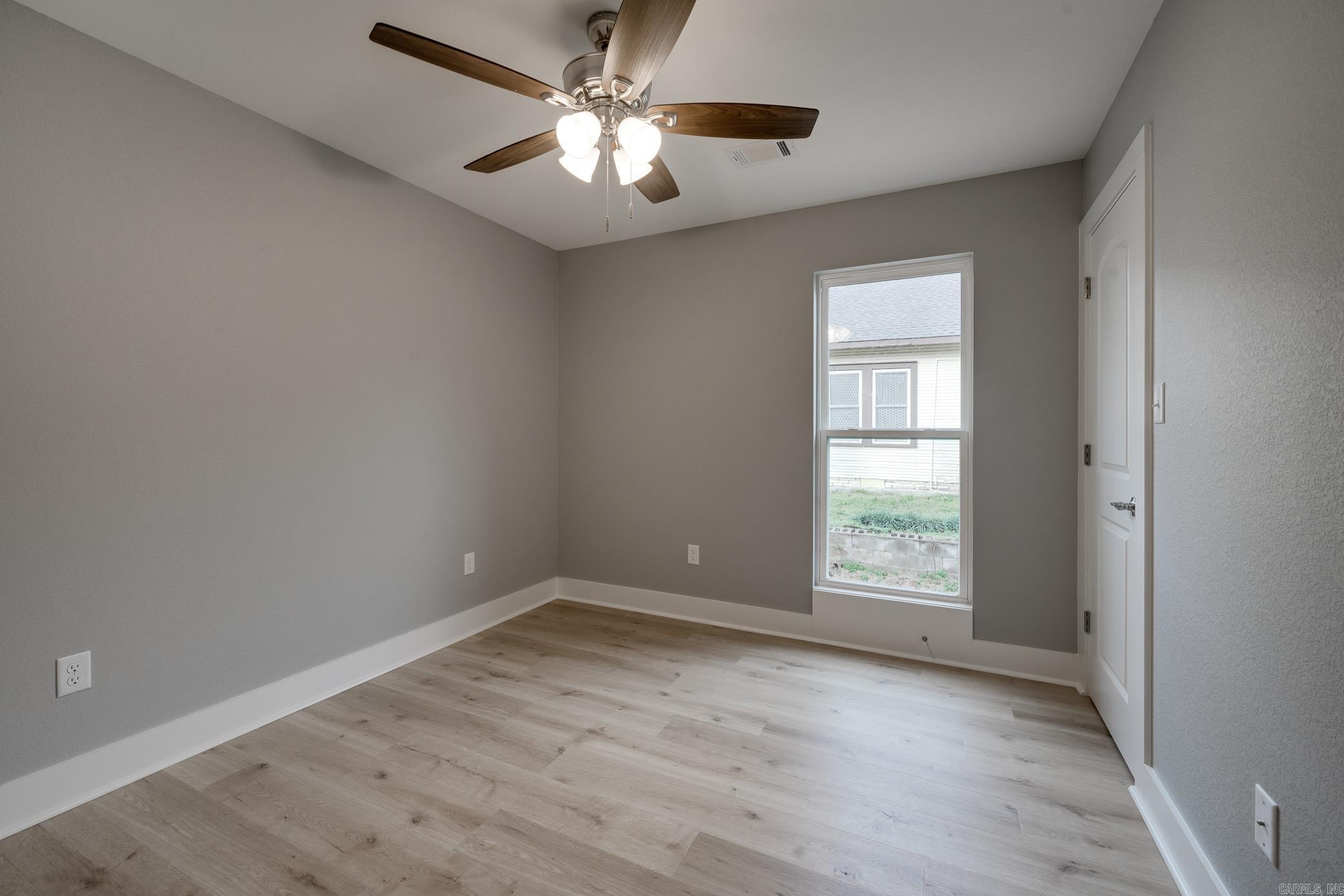 209 N Griffin Street Morrilton, AR 72110