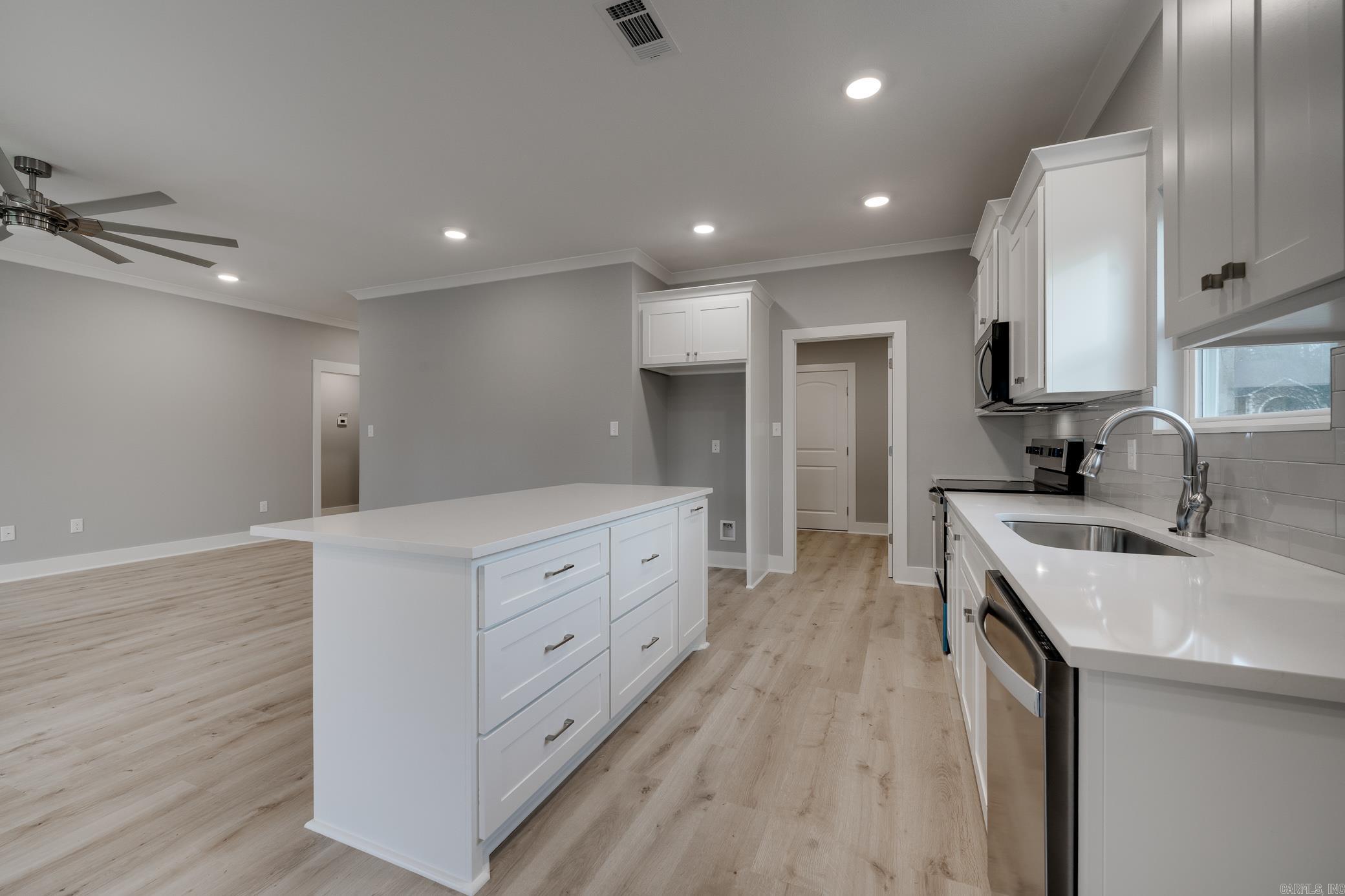 209 N Griffin Street Morrilton, AR 72110