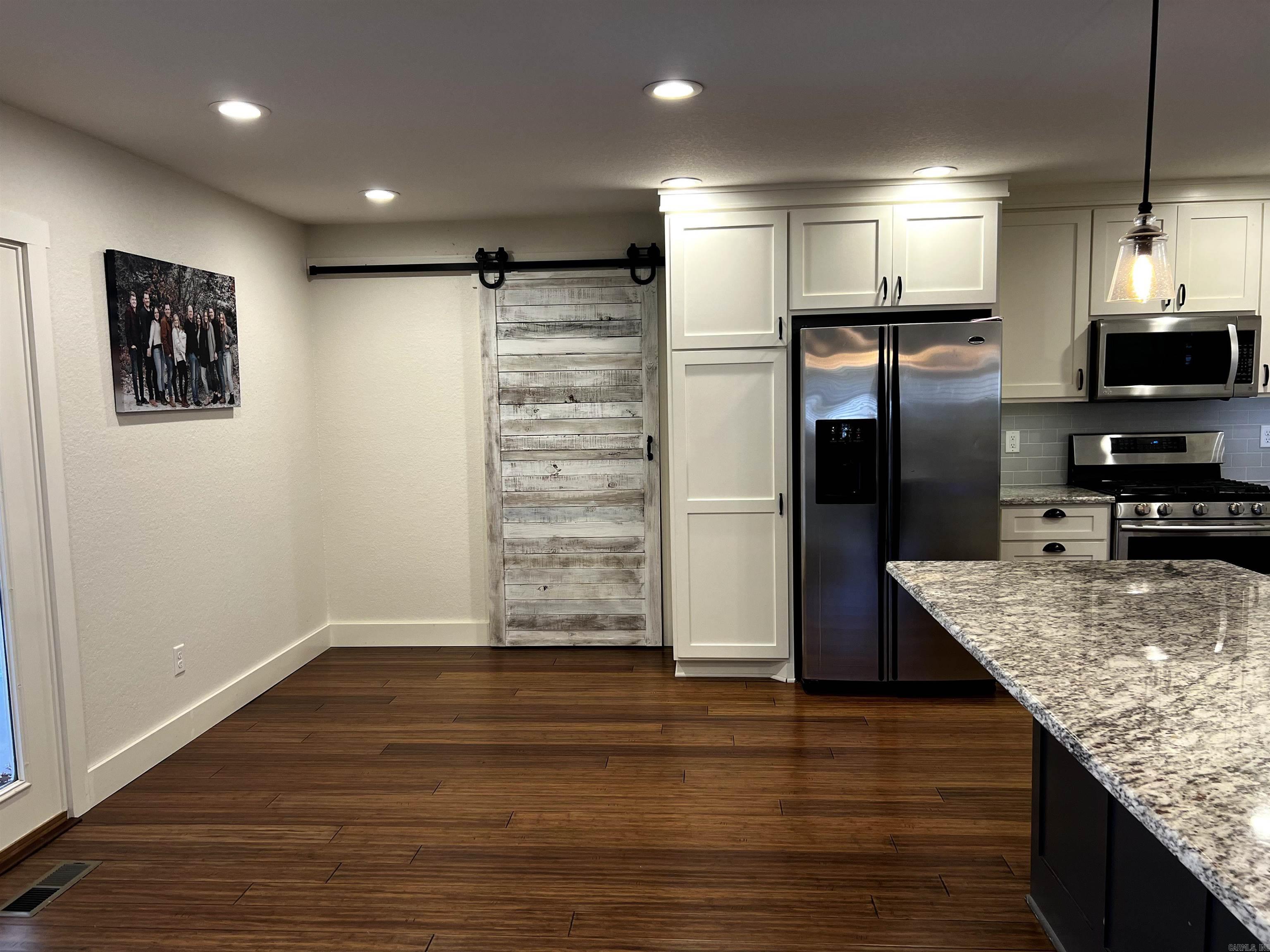 1809 Mayflower  Bentonville, AR