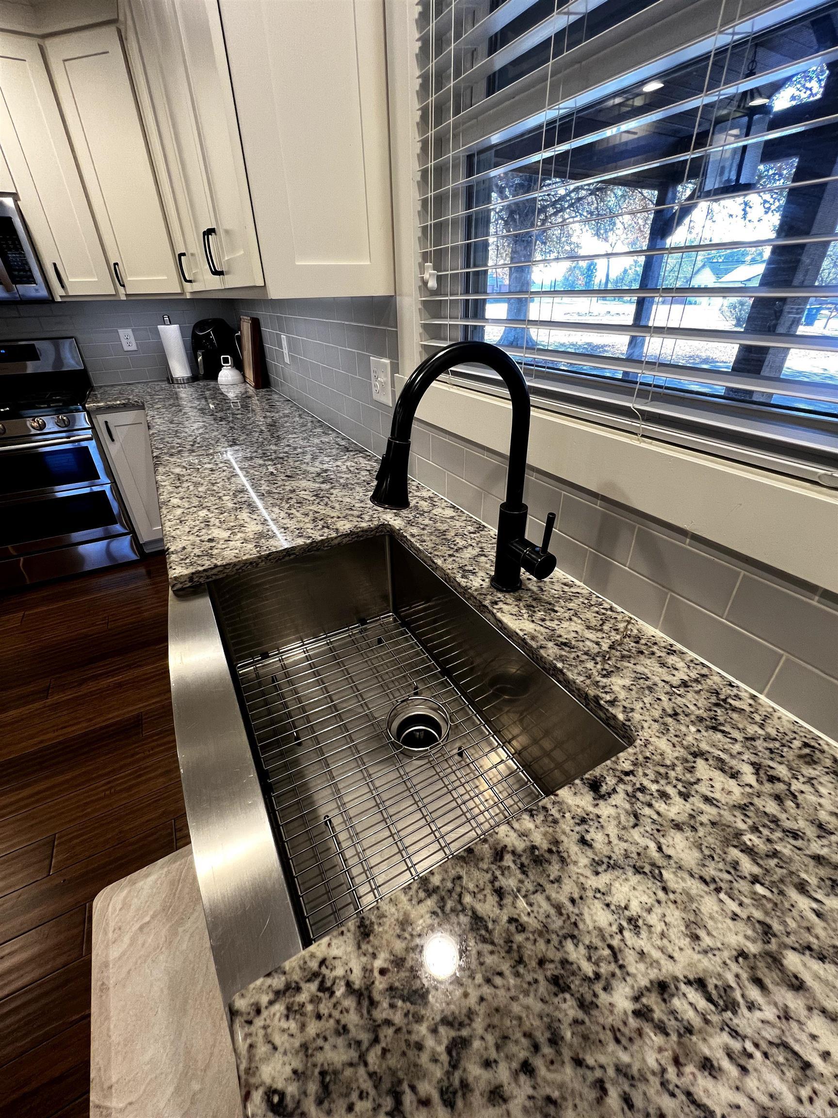 1809 Mayflower  Bentonville, AR