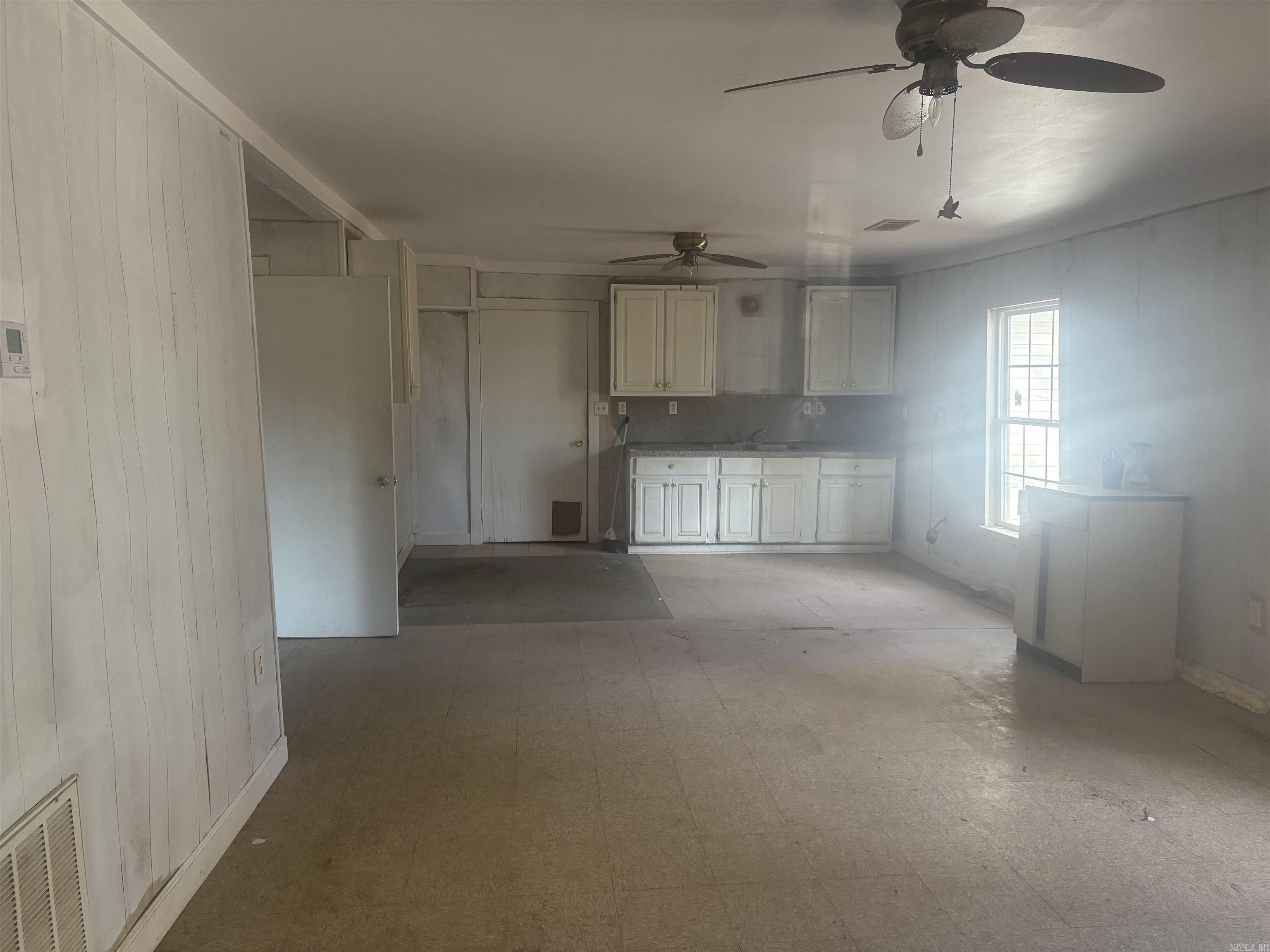 24906 AR-300  Roland, AR