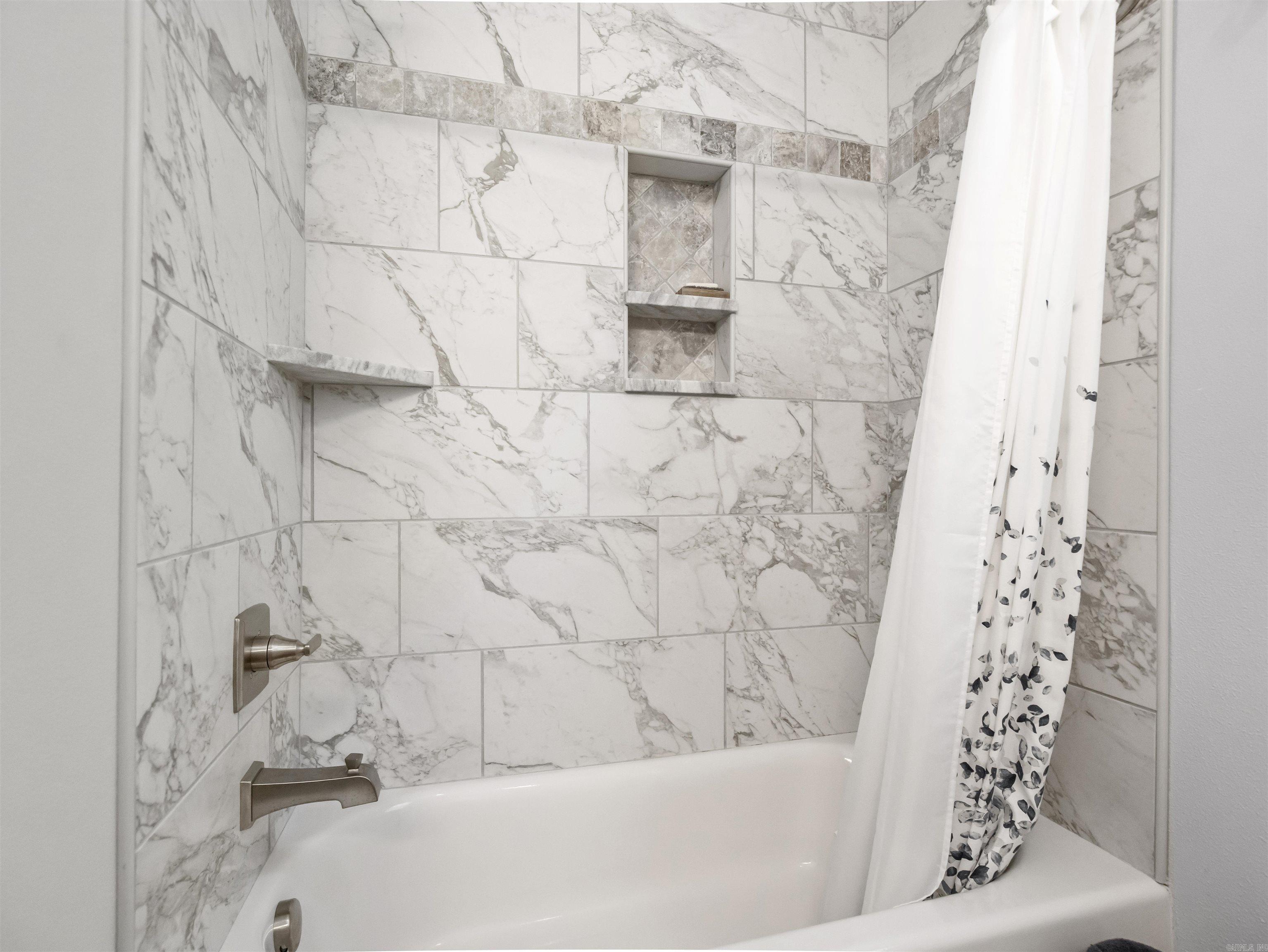 29 Gandesa Way Hot Springs Village, AR 71909