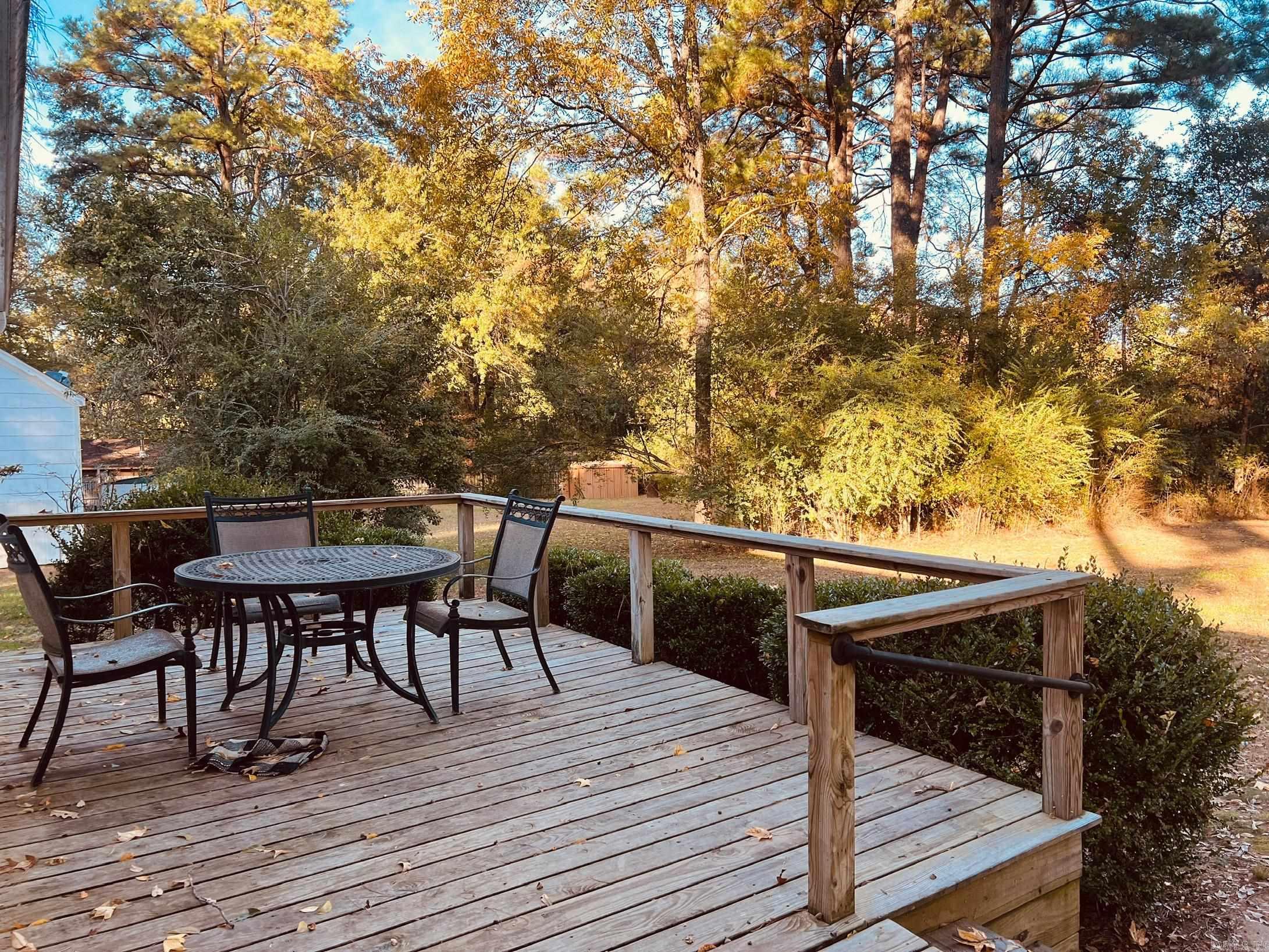 814 N Slemons Street Monticello, AR 71655