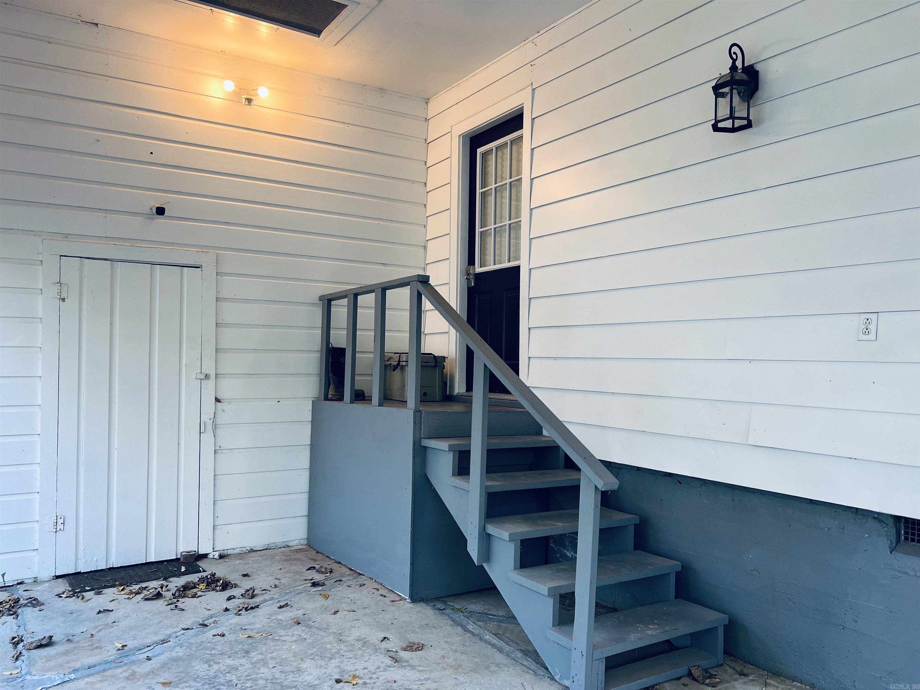 814 N Slemons Street Monticello, AR 71655