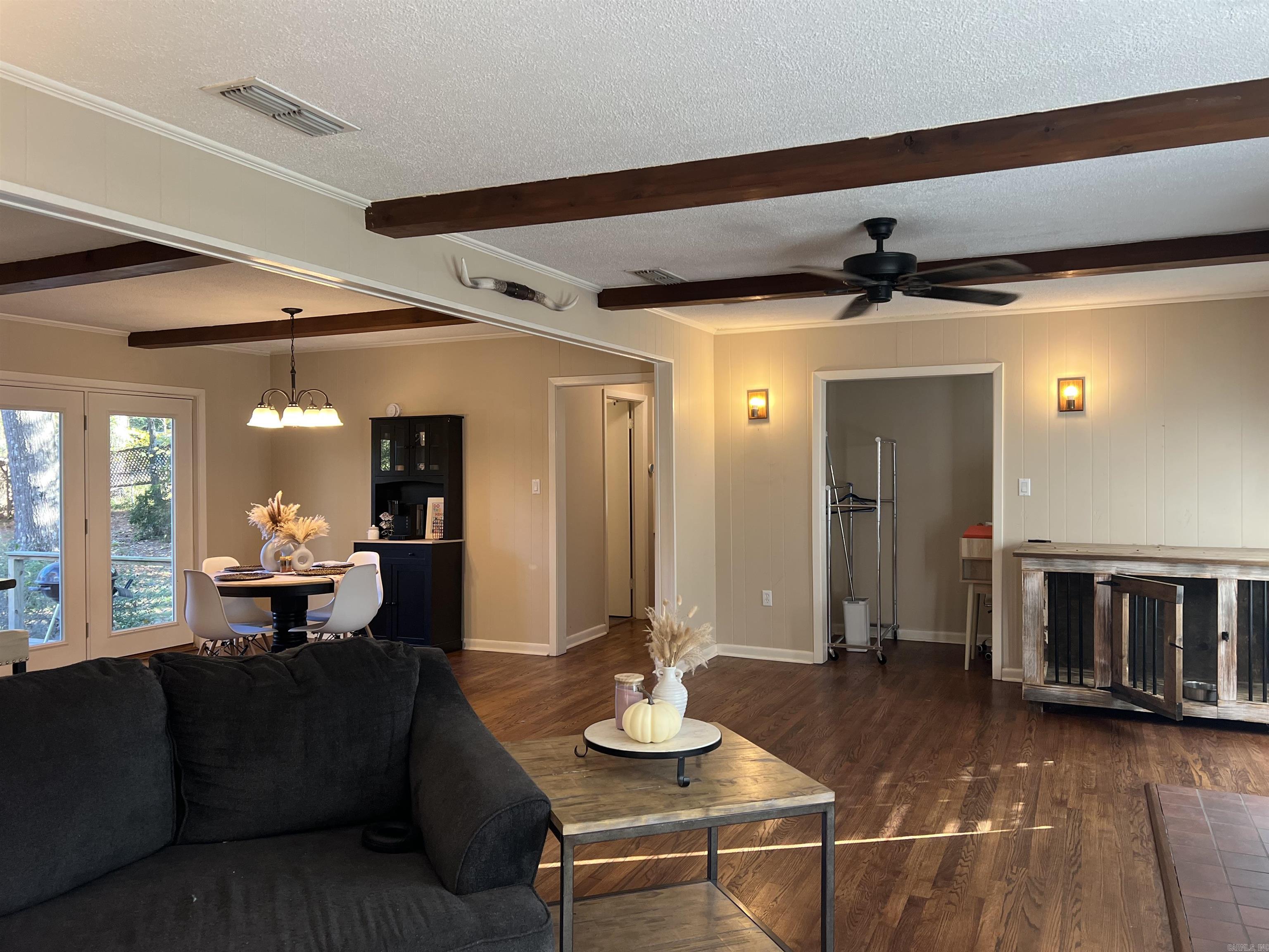 814 N Slemons Street Monticello, AR 71655