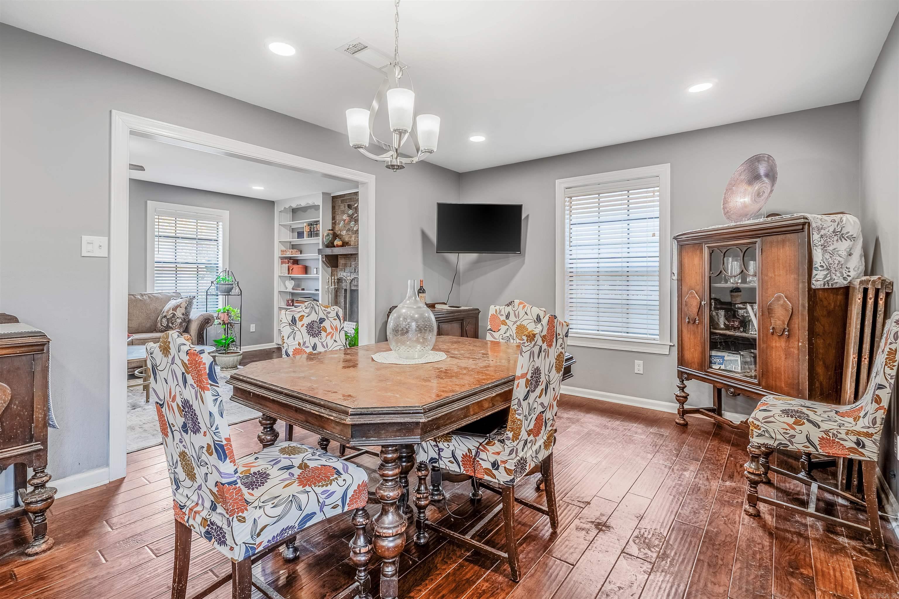 16 Emerald Court Little Rock, AR 72212