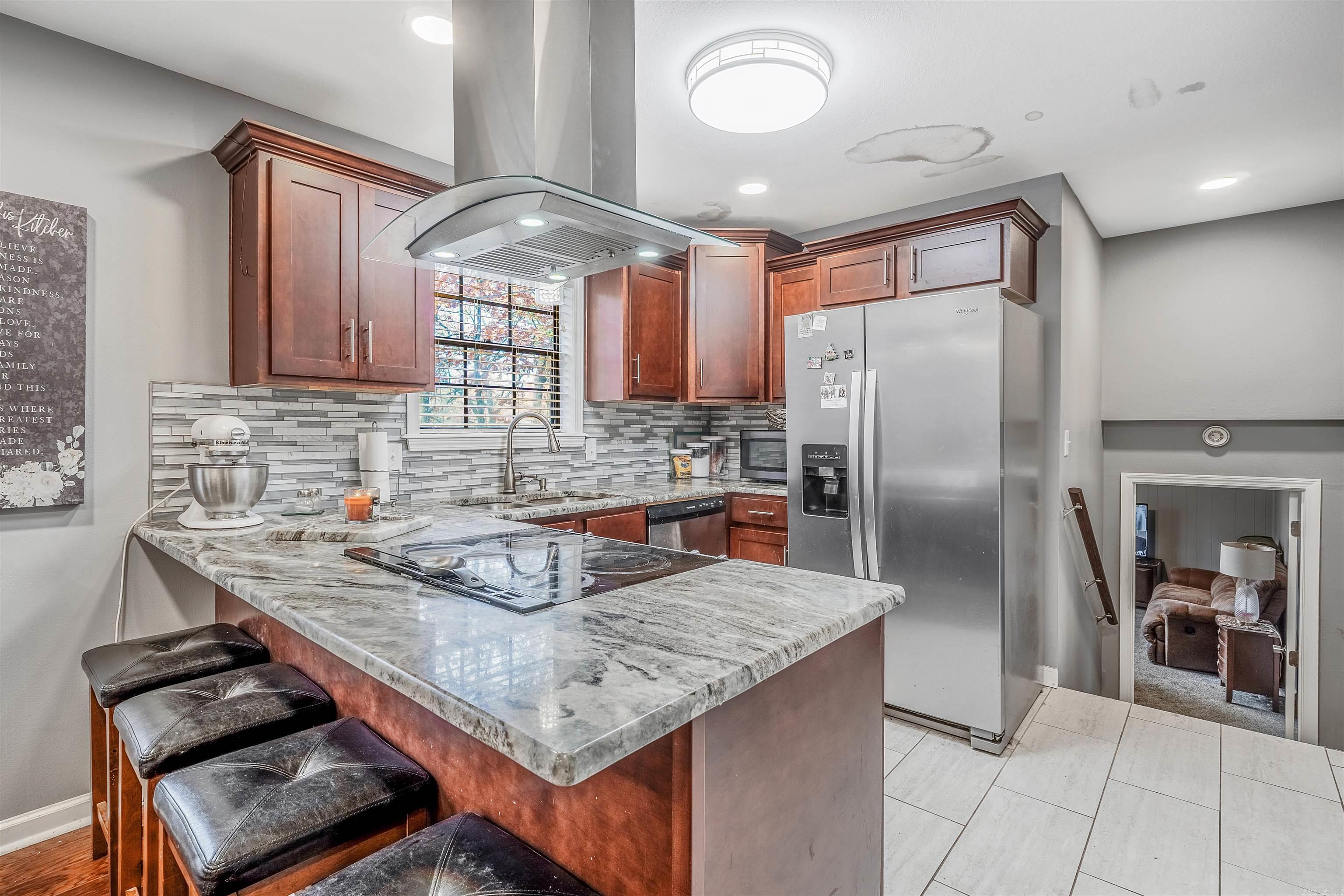 16 Emerald Court Little Rock, AR 72212