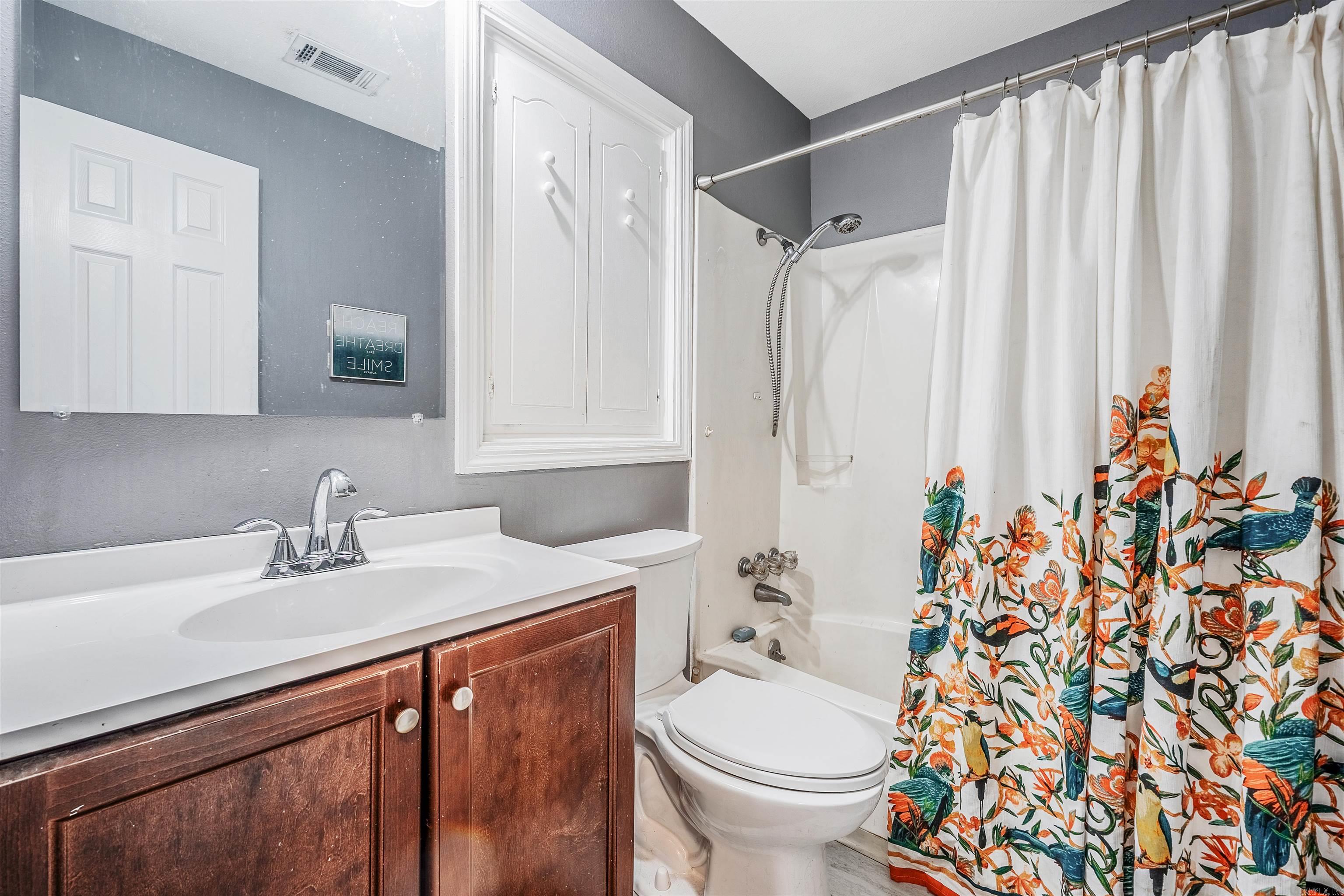 16 Emerald Court Little Rock, AR 72212