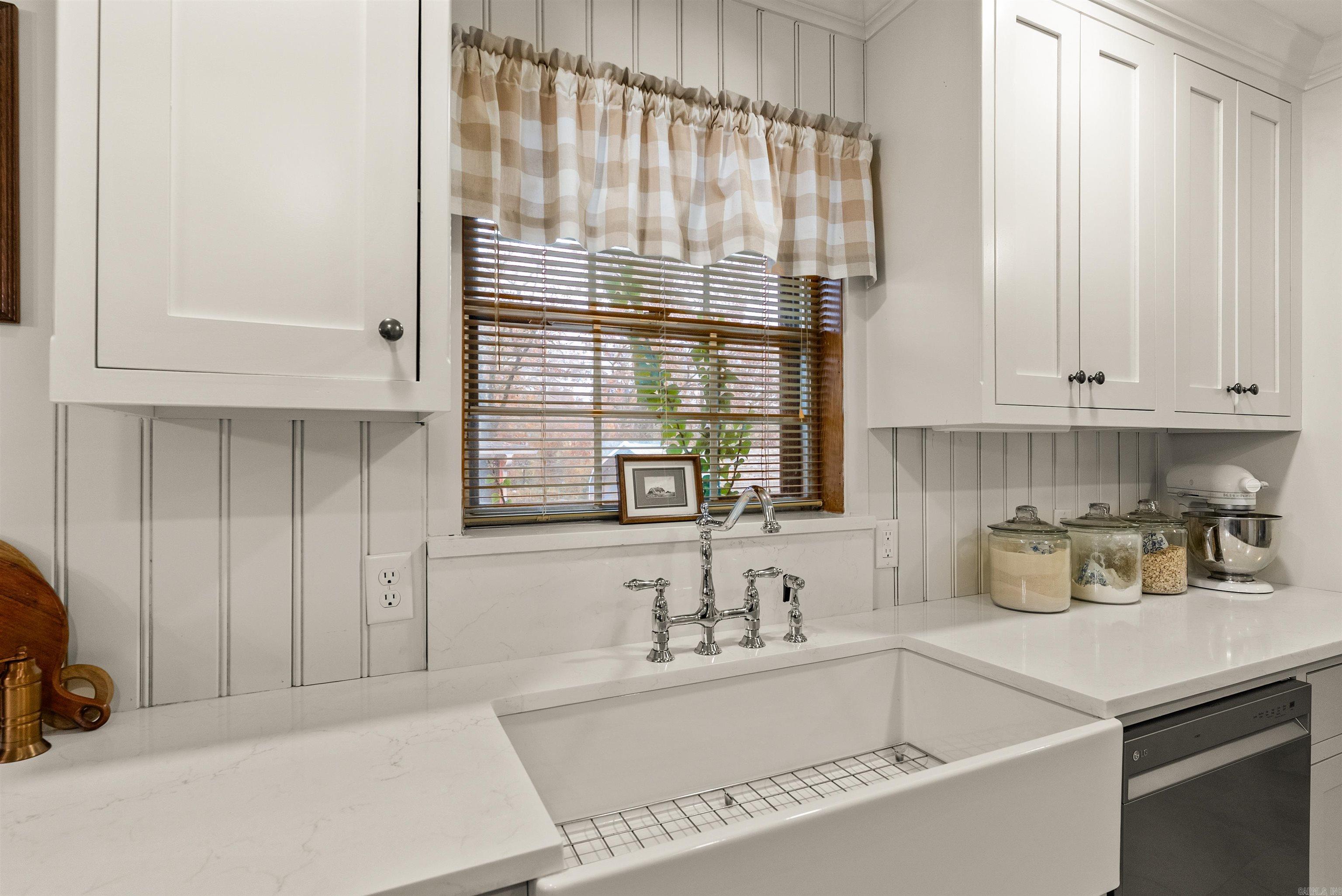 901 E 53rd Place North Little Rock, AR 72116